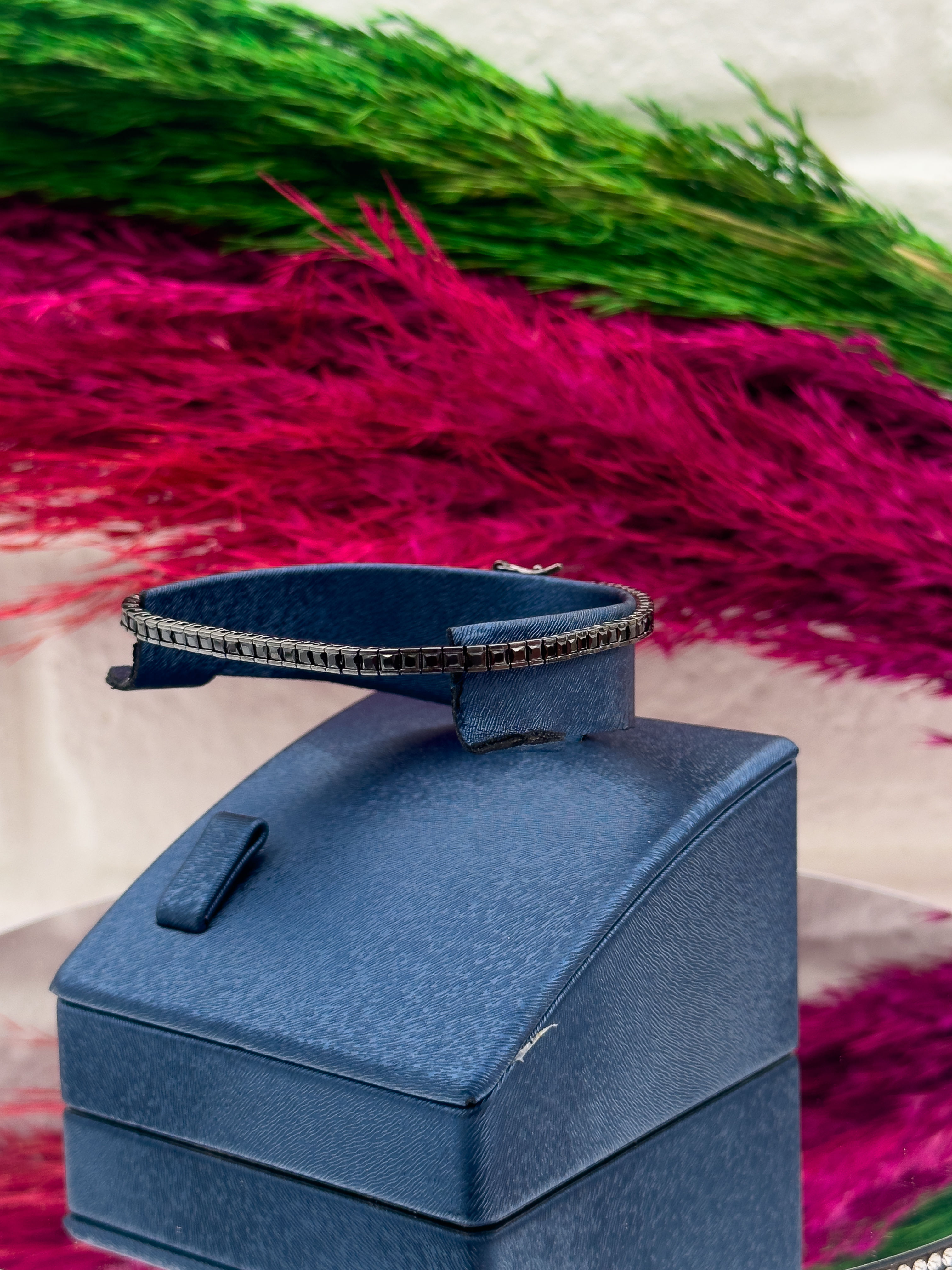 925 Ayar Gümüş 2MM Kare Siyah Onix Taşlı Su Yolu Modeli Zarif Kadın Bileklik