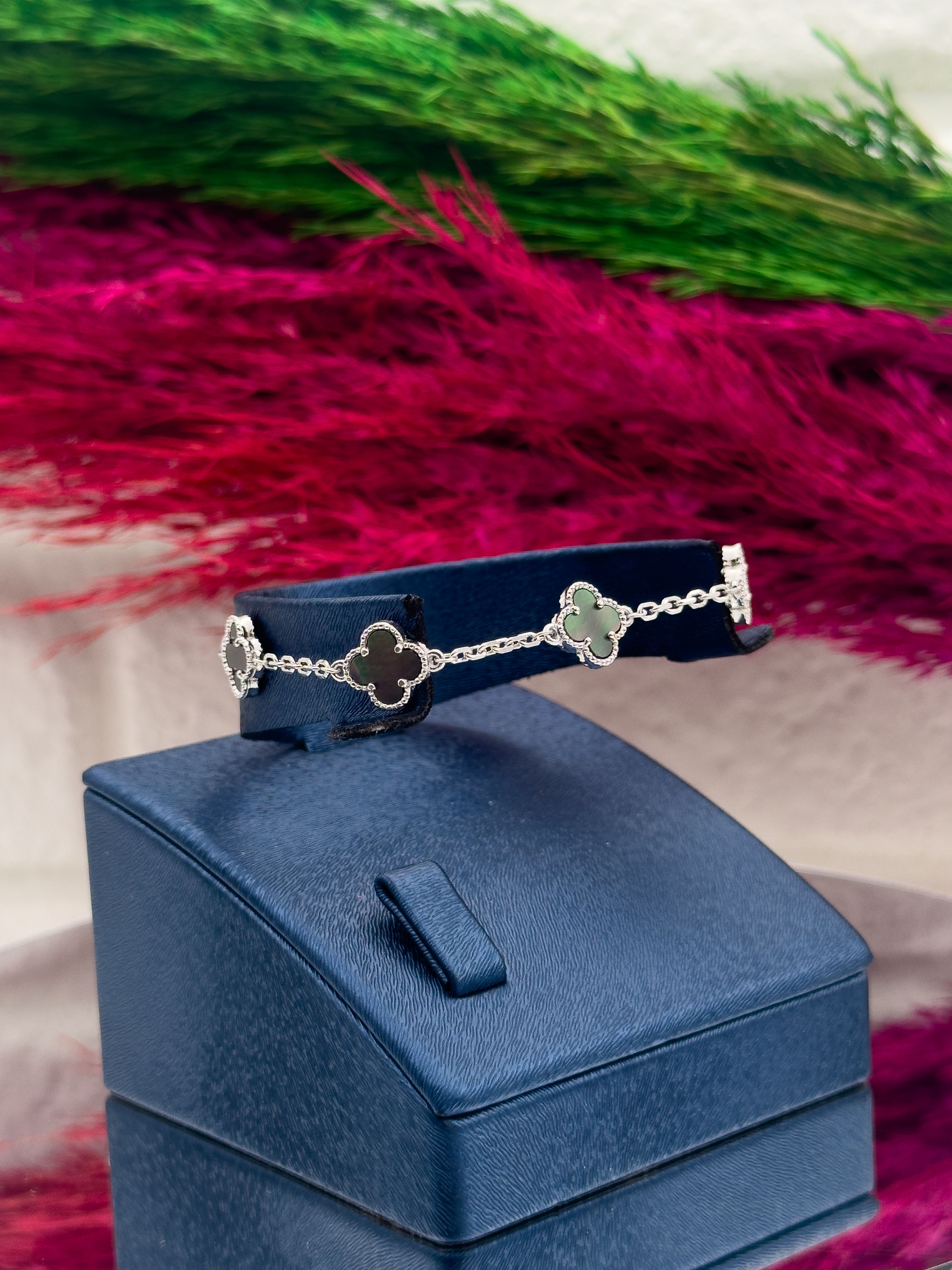 925 Ayar Gümüş Küçük Boy 5’li Gölge Taşlı Yonca Tasarım Trend Kadın Bileklik