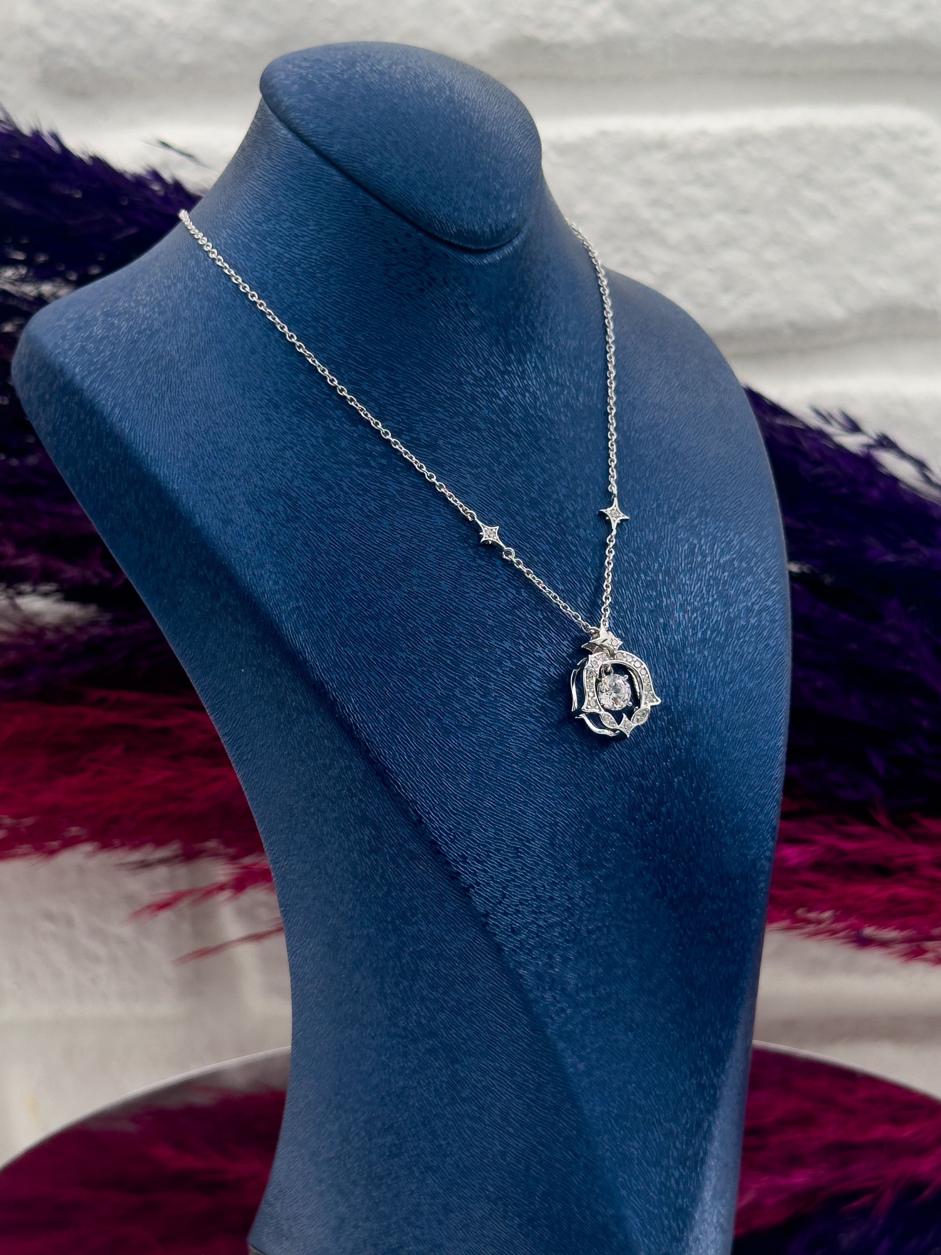 925 Ayar Gümüş Özel Tasarım Kuzey Yıldızı Modeli Zarif Kadın Kolye