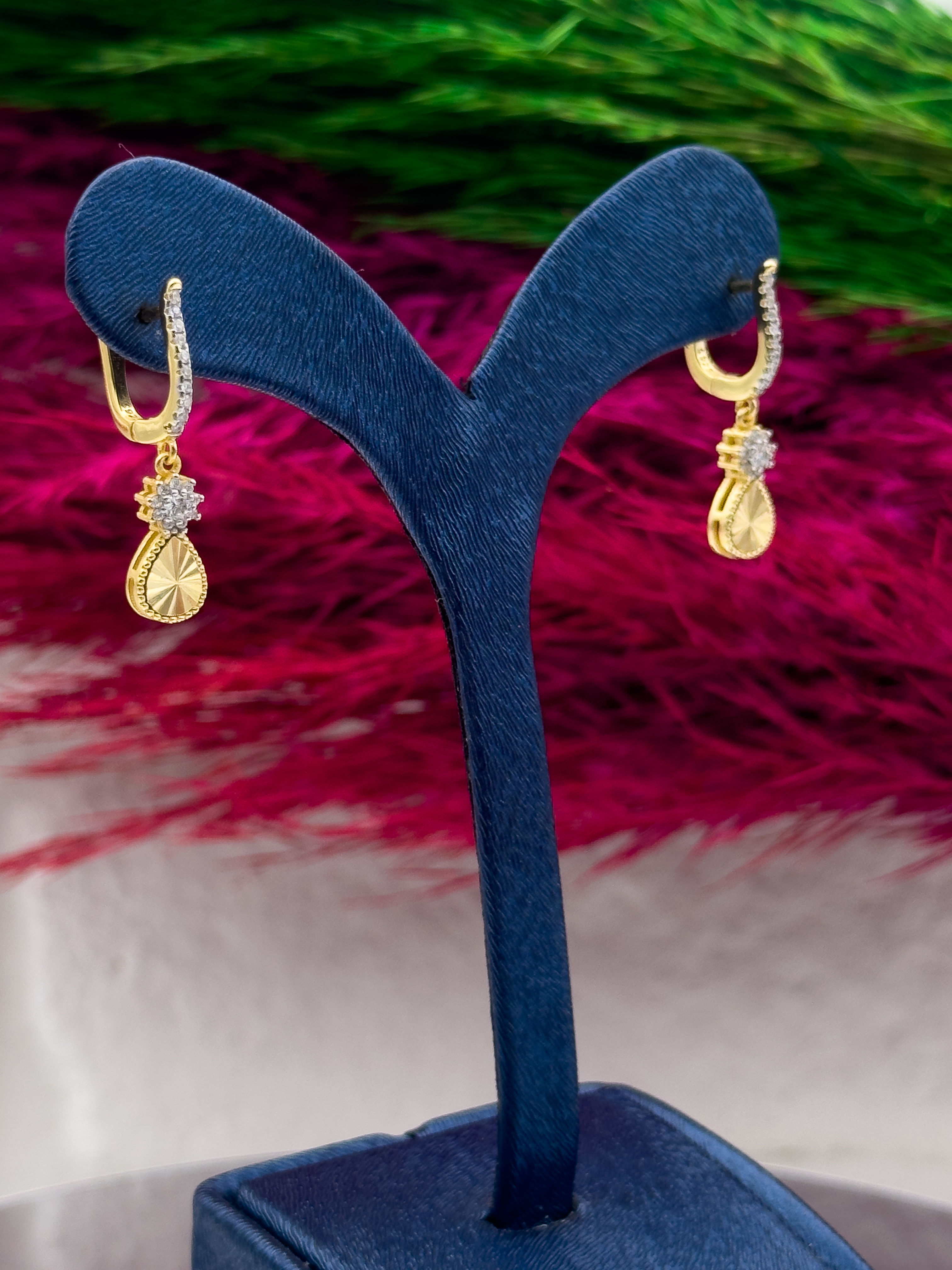 925 Ayar Gümüş Kalemli Gold Renk Sallantılı Lüks Kadın Küpe