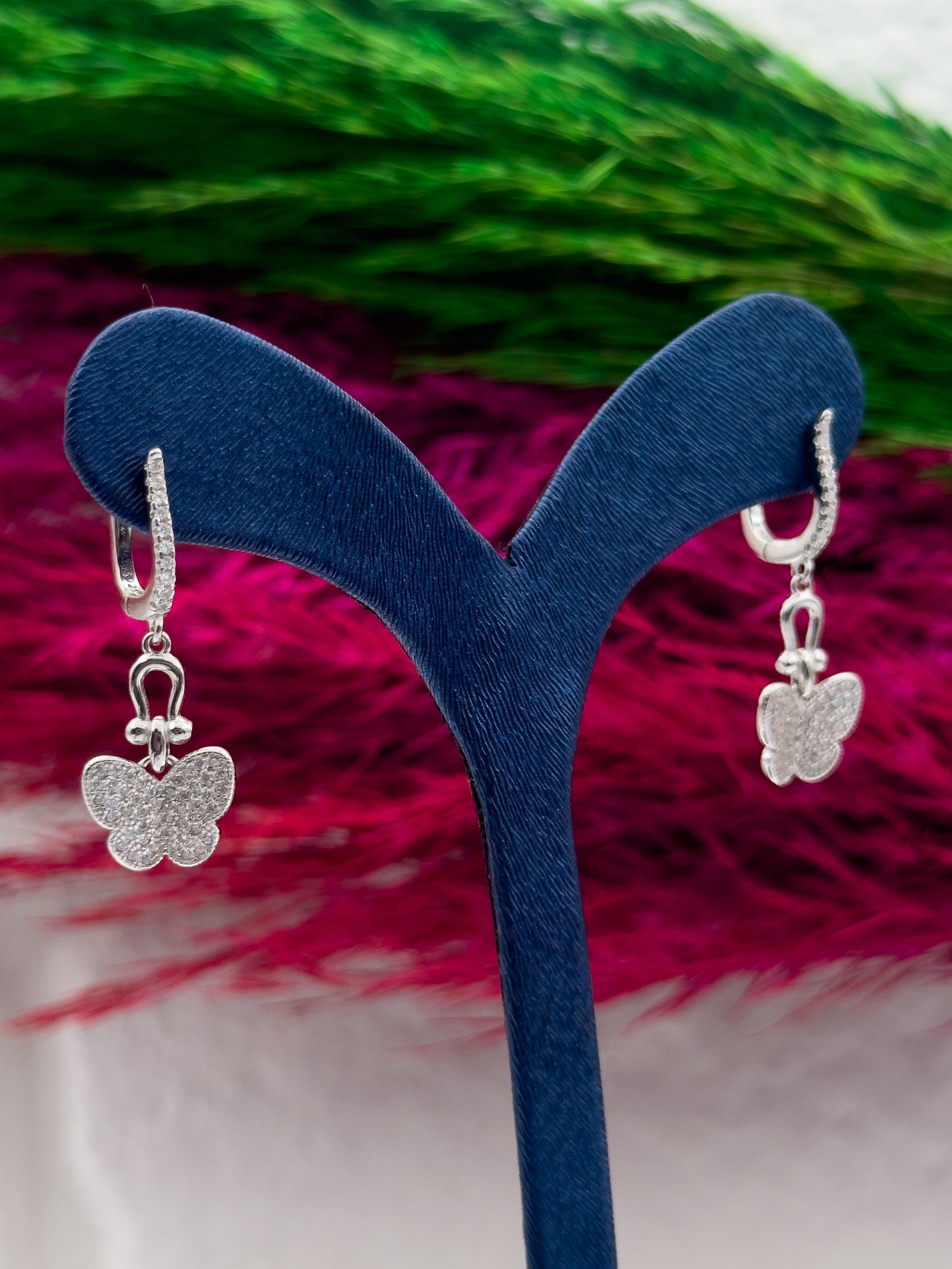 925 Ayar Gümüş Sallantılı Özel Tasarım Kelebek Modeli Trend Kadın Küpe