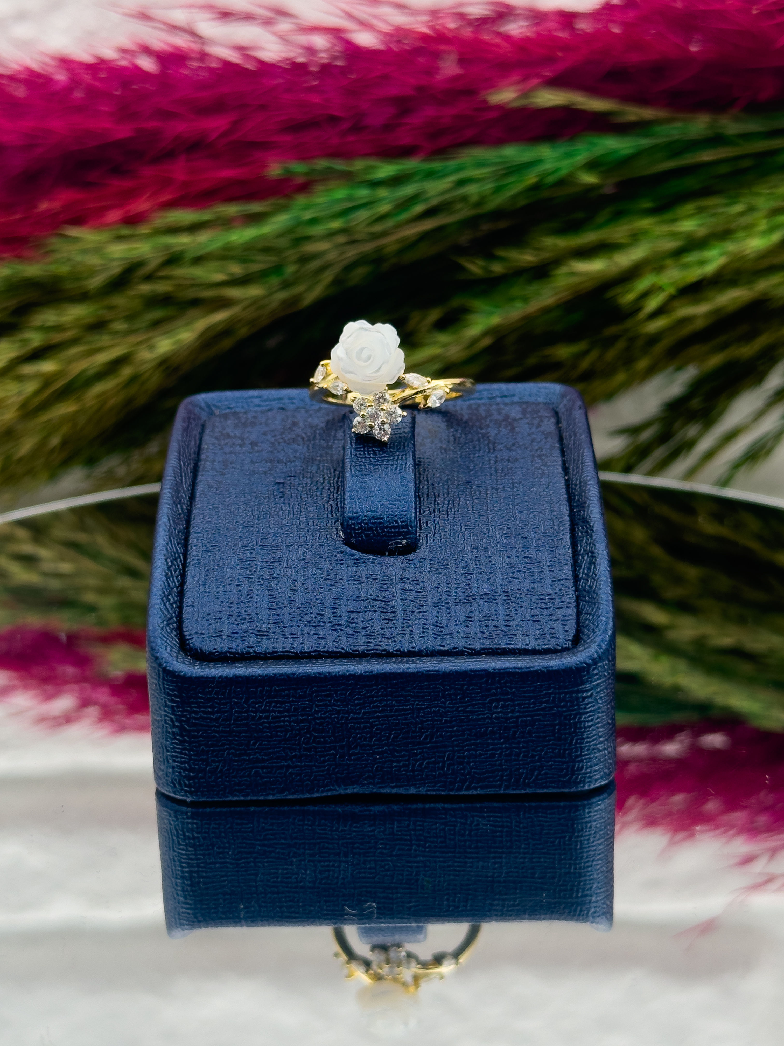 925 Ayar Gümüş Sedefli Yıldız Modeli Gold Renk Zarif Kadın Yüzük