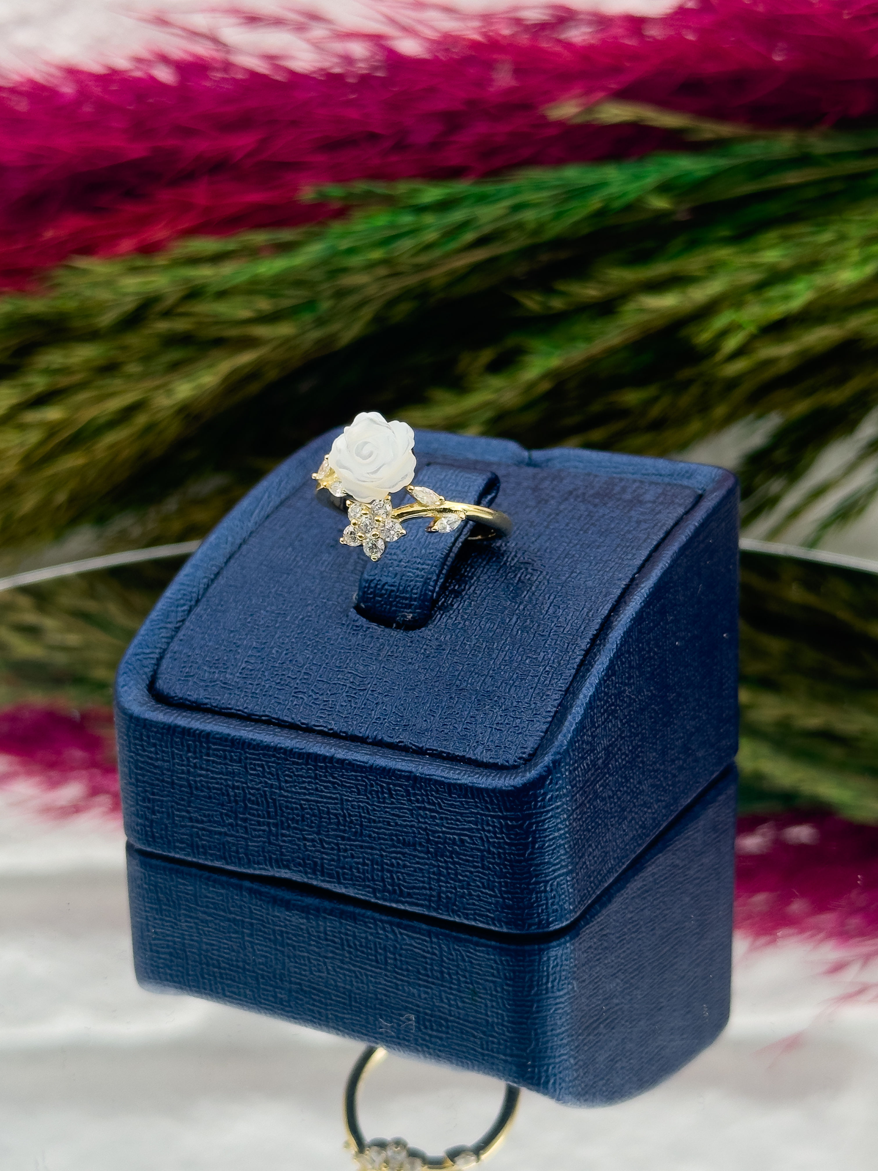 925 Ayar Gümüş Sedefli Yıldız Modeli Gold Renk Zarif Kadın Yüzük