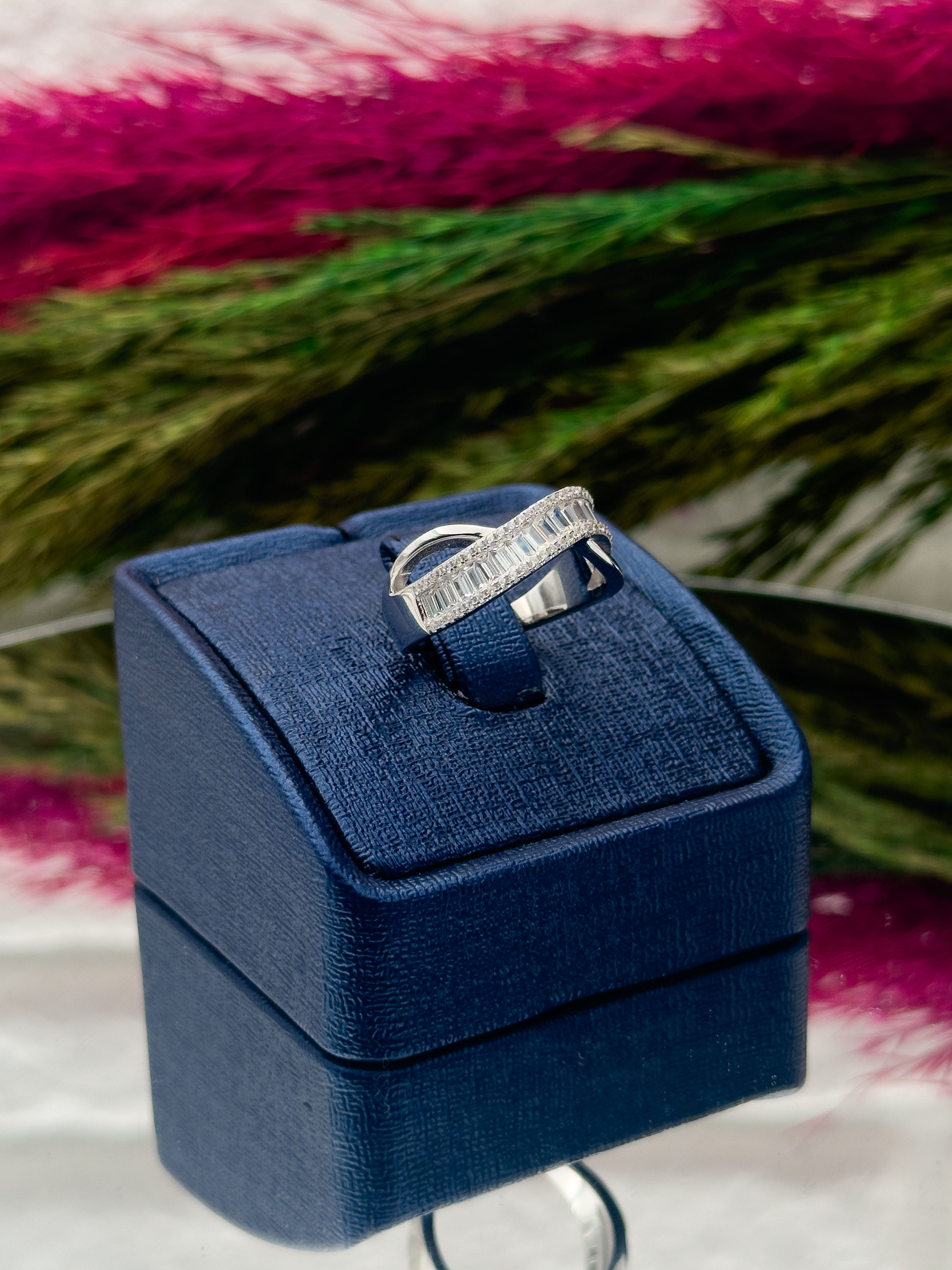 925 Ayar Gümüş Baget Taşlı Sarmal Model Zarif Kadın Yüzük