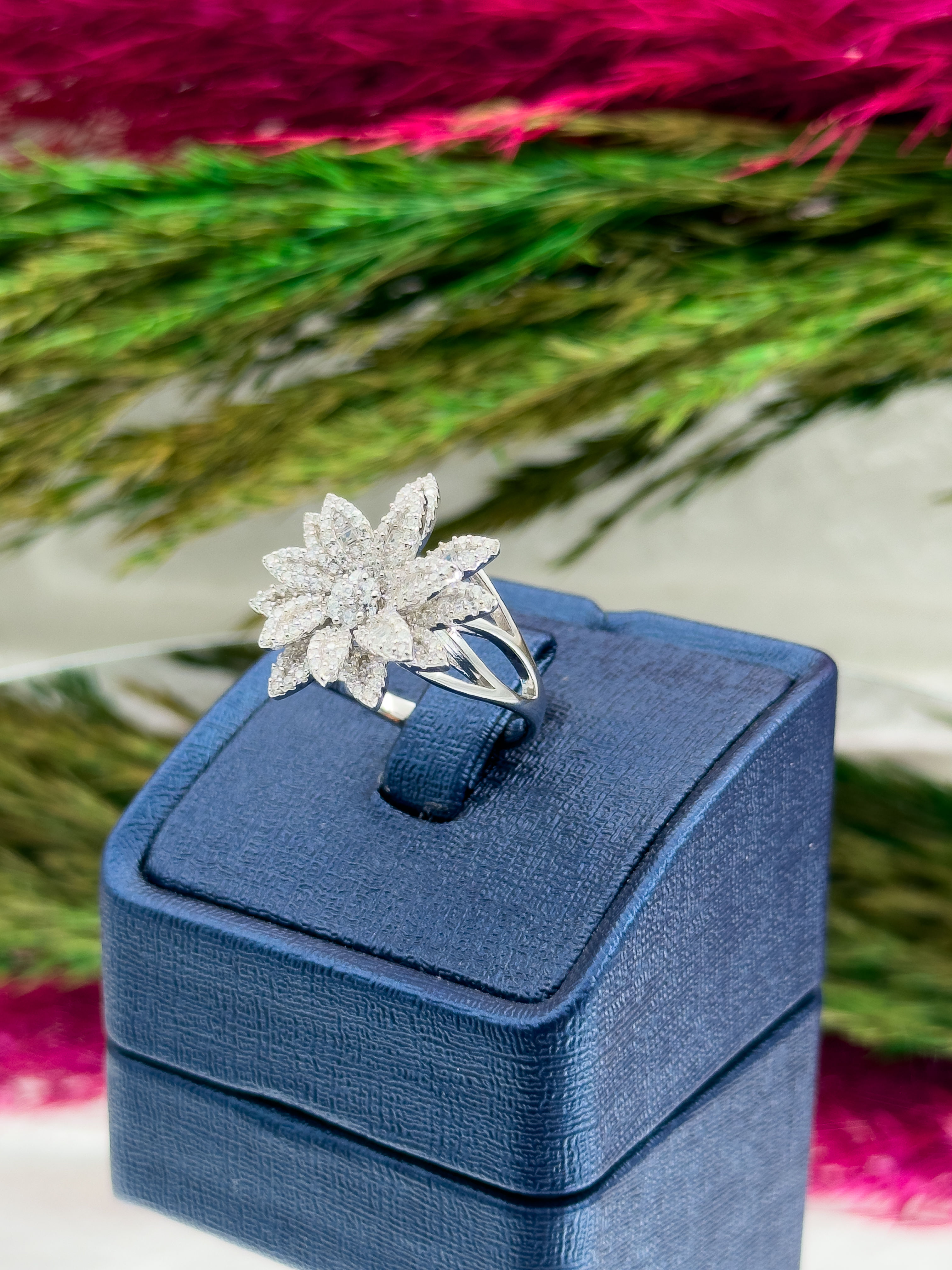 925 Ayar Gümüş Pırlanta Montürlü Özel Tasarım Kadın Yüzük