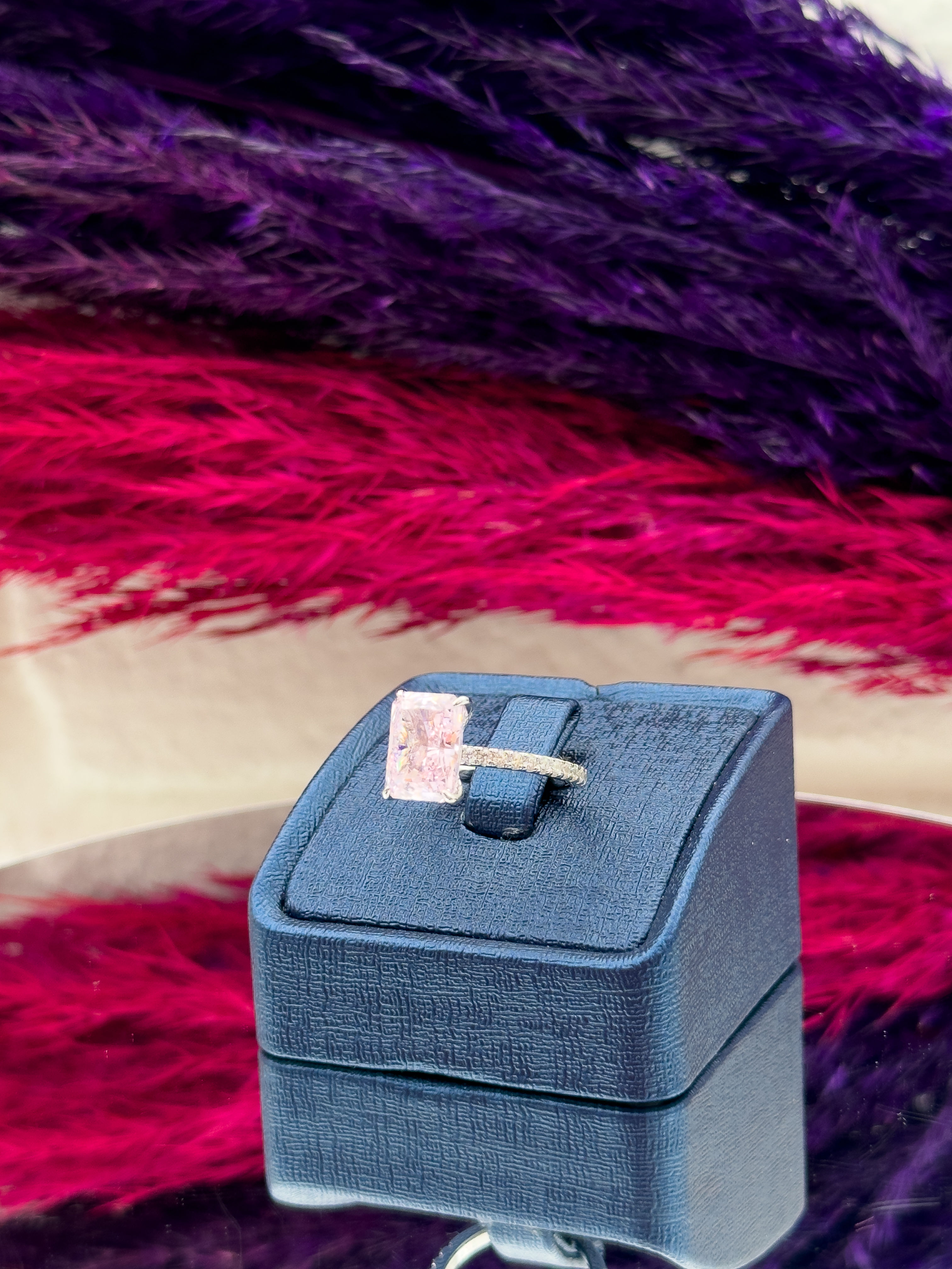 925 Ayar Gümüş Baget Pembe Kuvars Taşlı Pırlanta Montürlü Trend Kadın Yüzük