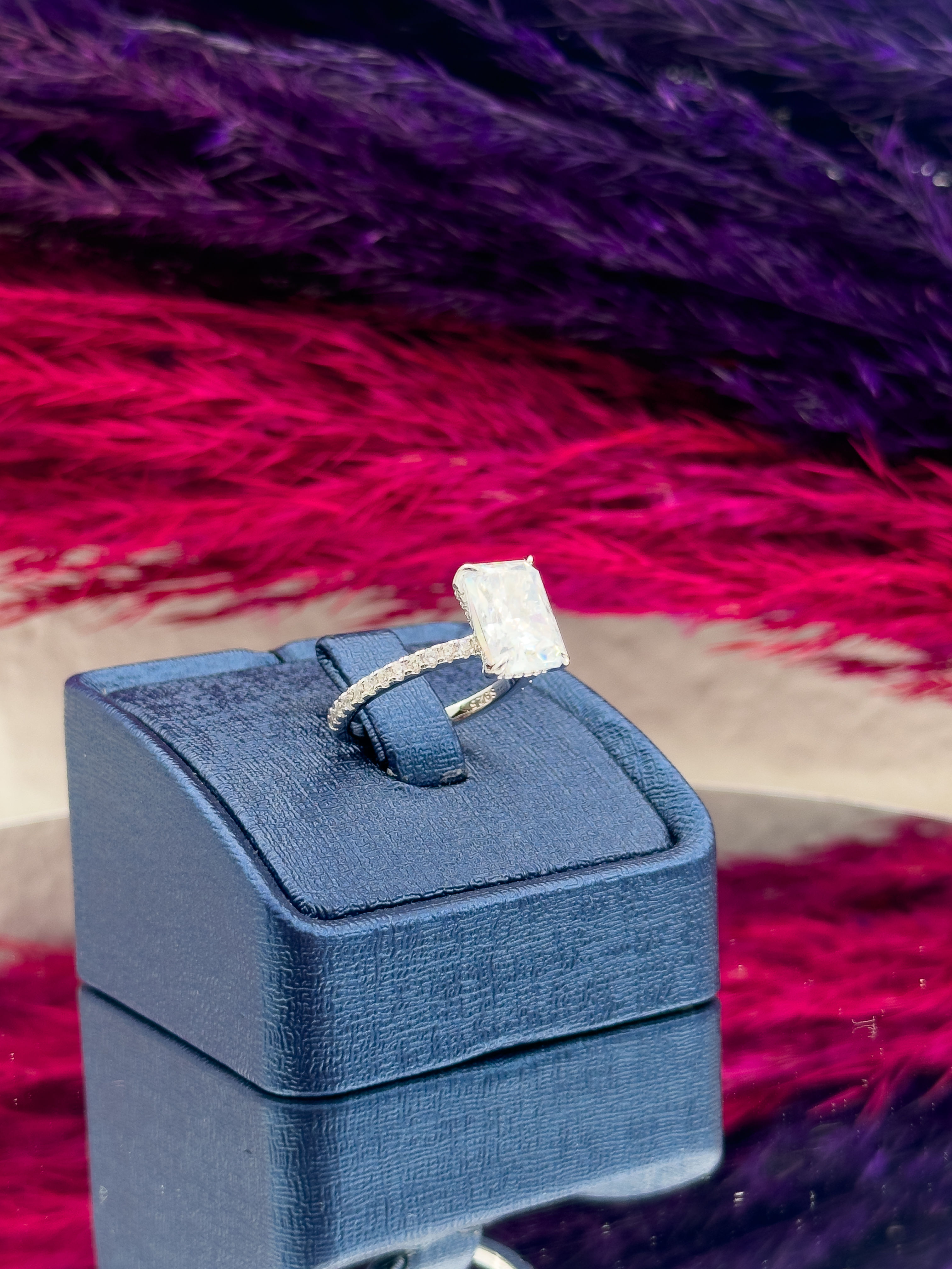 925 Ayar Gümüş Mosanite Taşlı Baget Model Zarif Kadın Yüzük