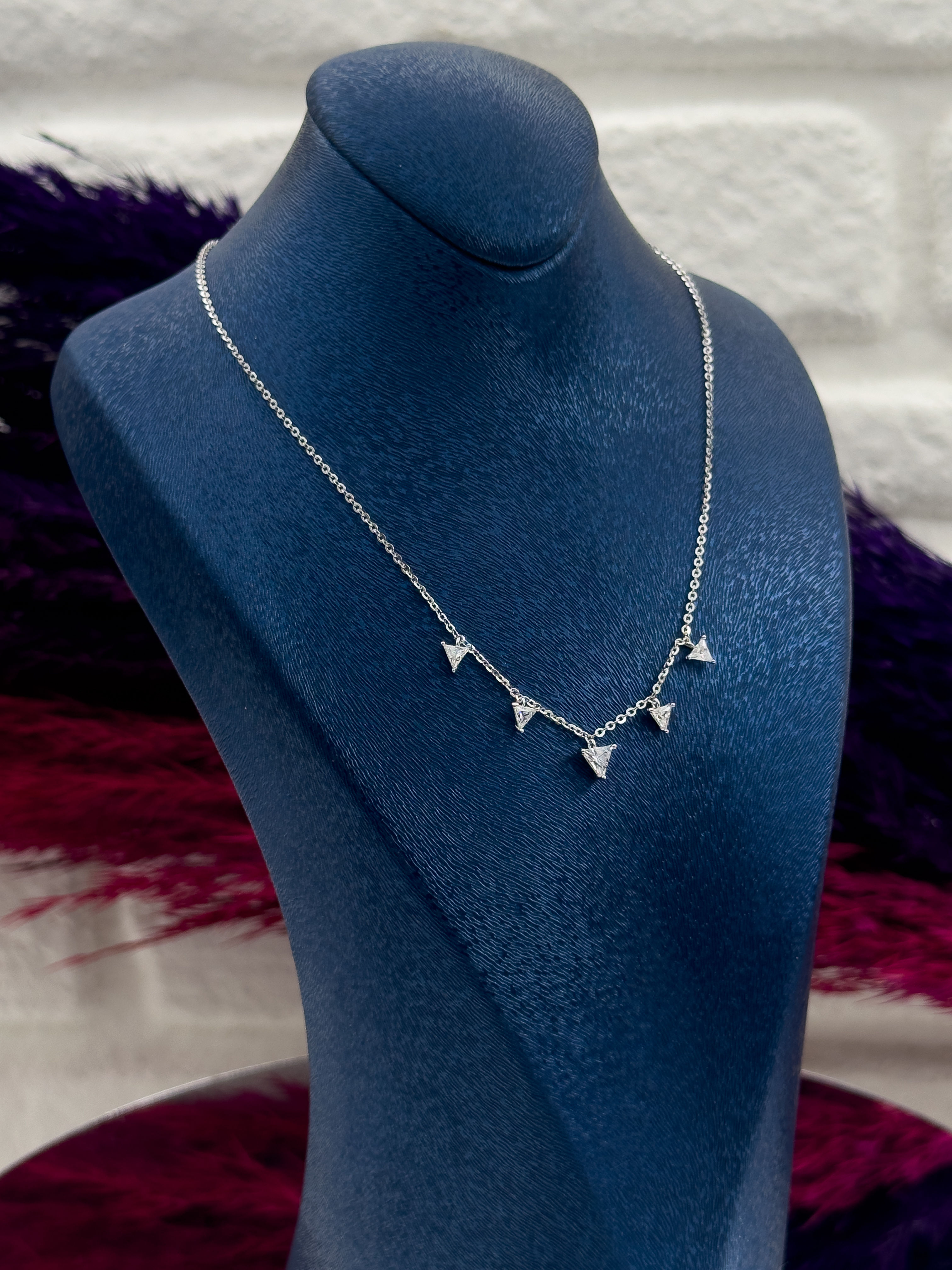 925 Ayar Gümüş Sıralı Piramit Modeli Lüks Kadın Kolye