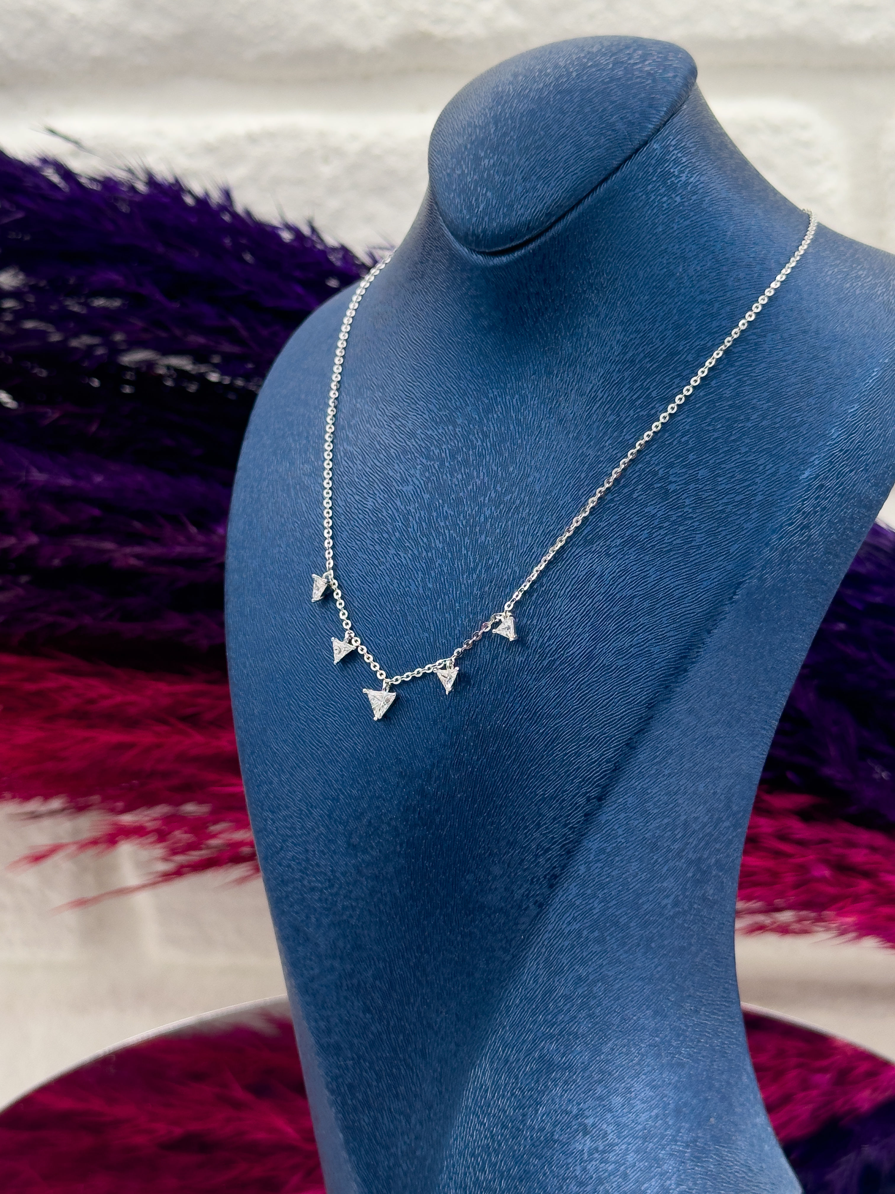 925 Ayar Gümüş Sıralı Piramit Modeli Lüks Kadın Kolye