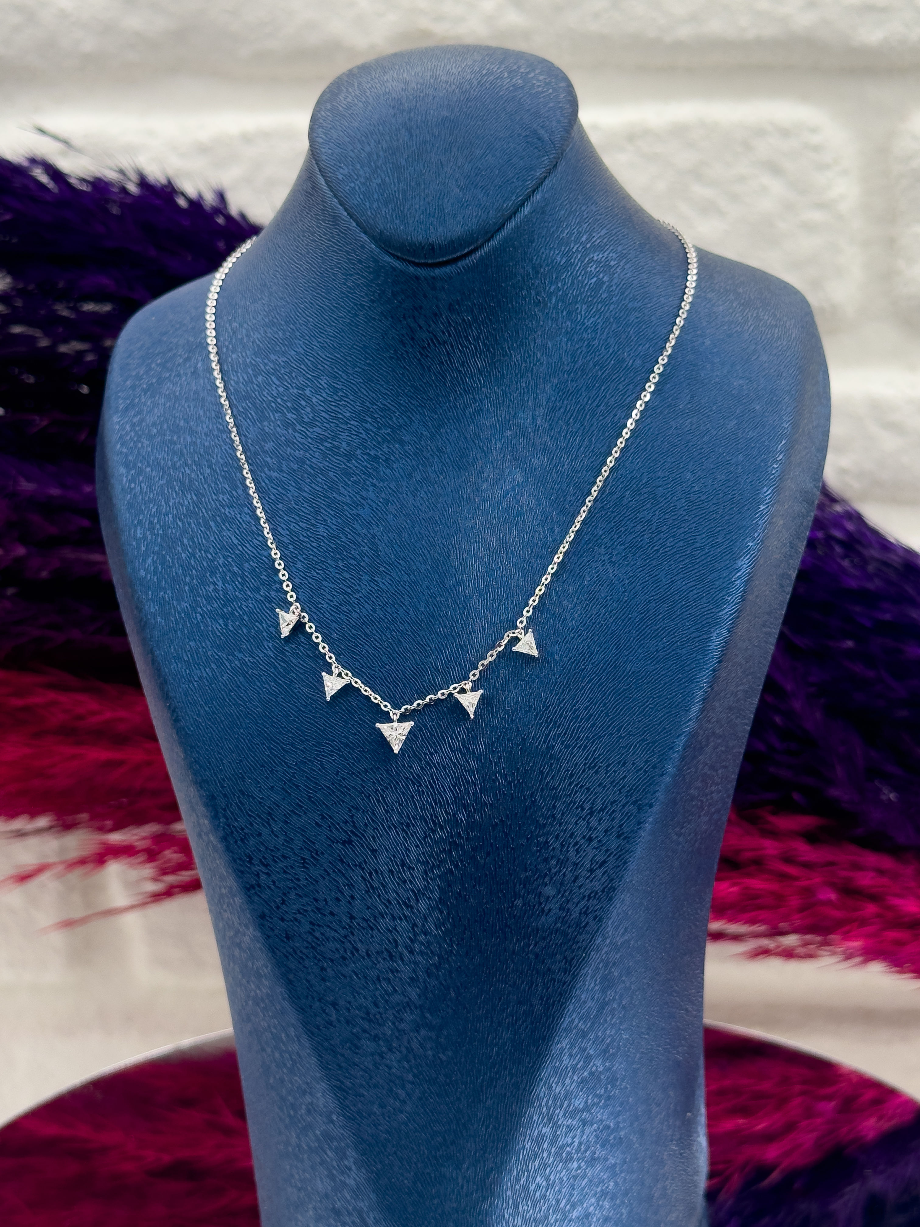 925 Ayar Gümüş Sıralı Piramit Modeli Lüks Kadın Kolye