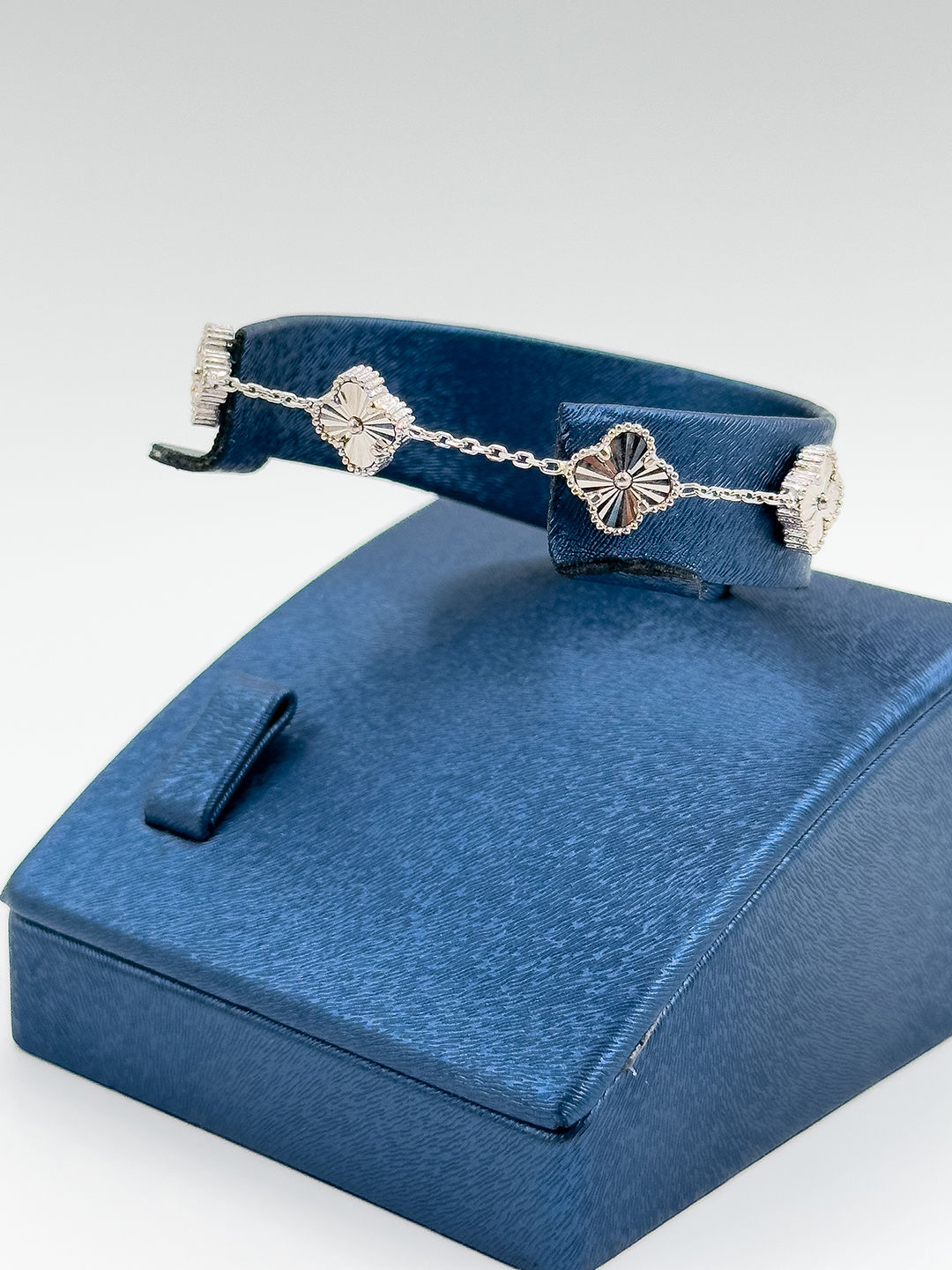 5'li Taşsız Yonca Kadın Gümüş Bileklik