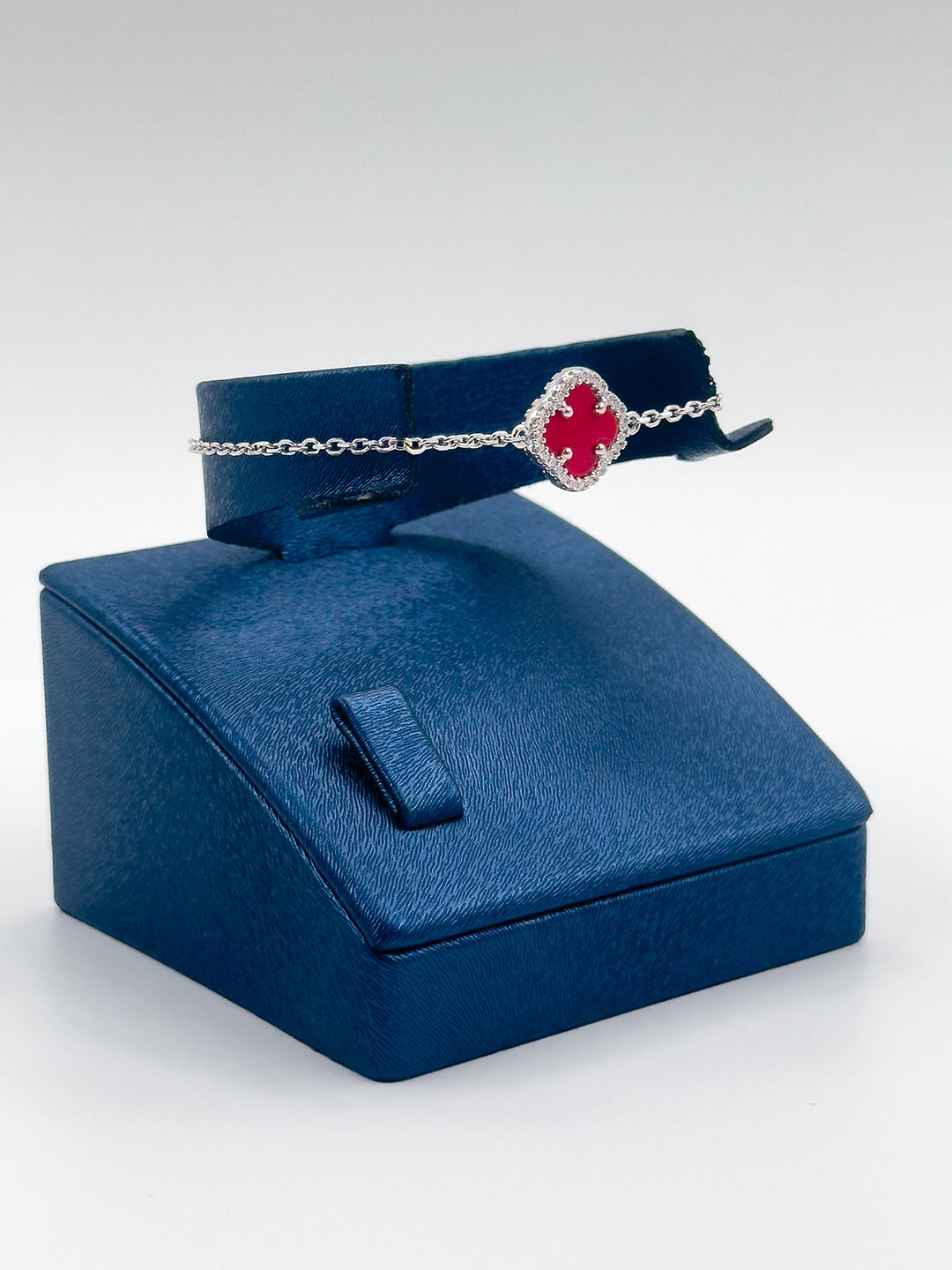 Tekli Yonca Spor Kadın Gümüş Bileklik