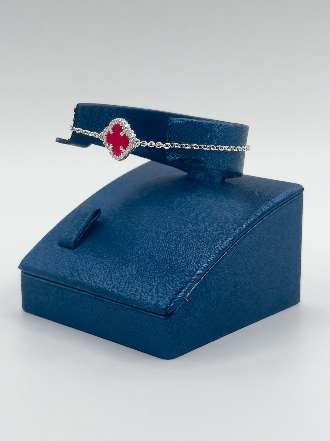 Tekli Yonca Spor Kadın Gümüş Bileklik