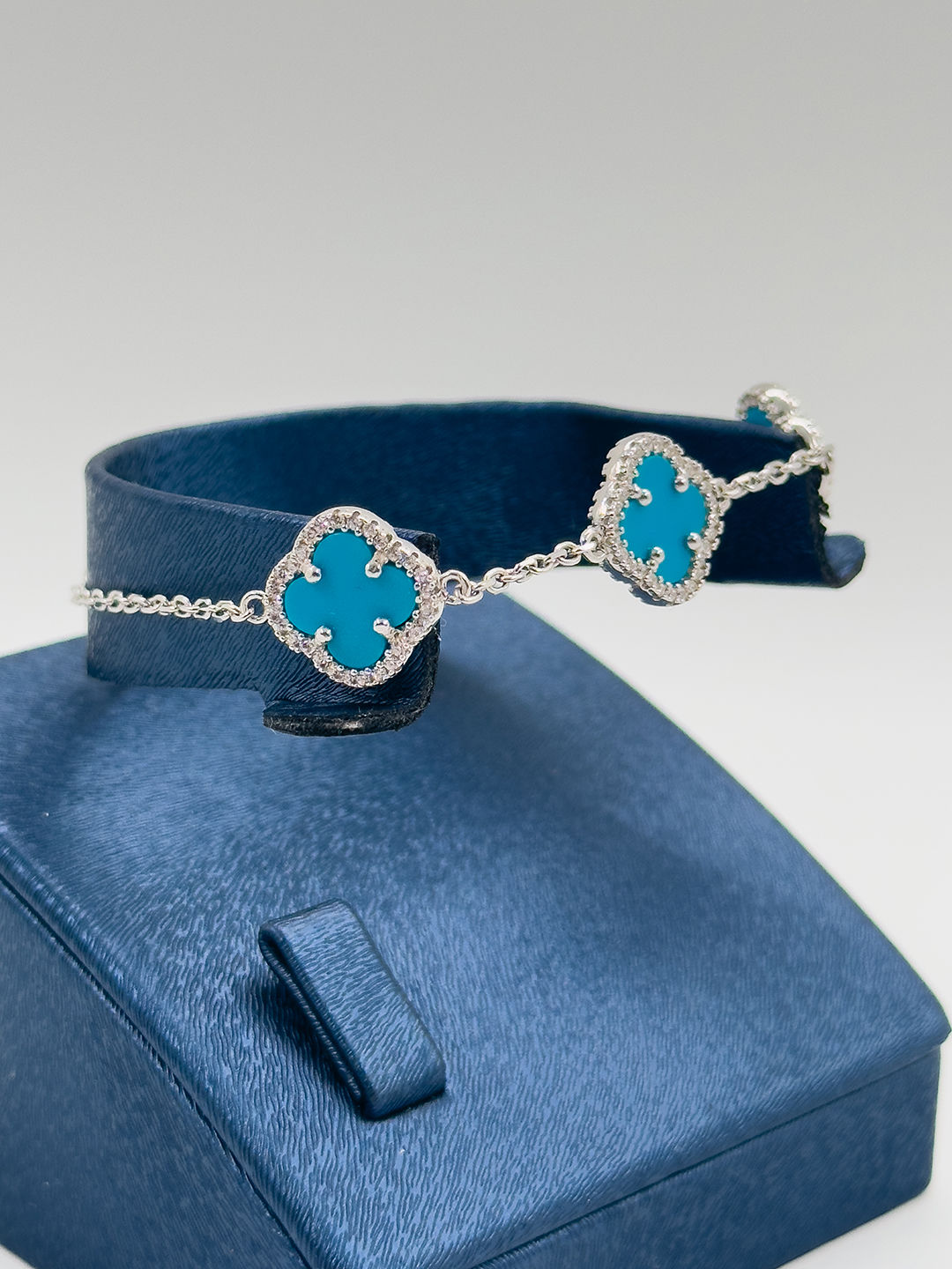Firuze Taşlı 3'lü Yonca Kadın Gümüş Bileklik