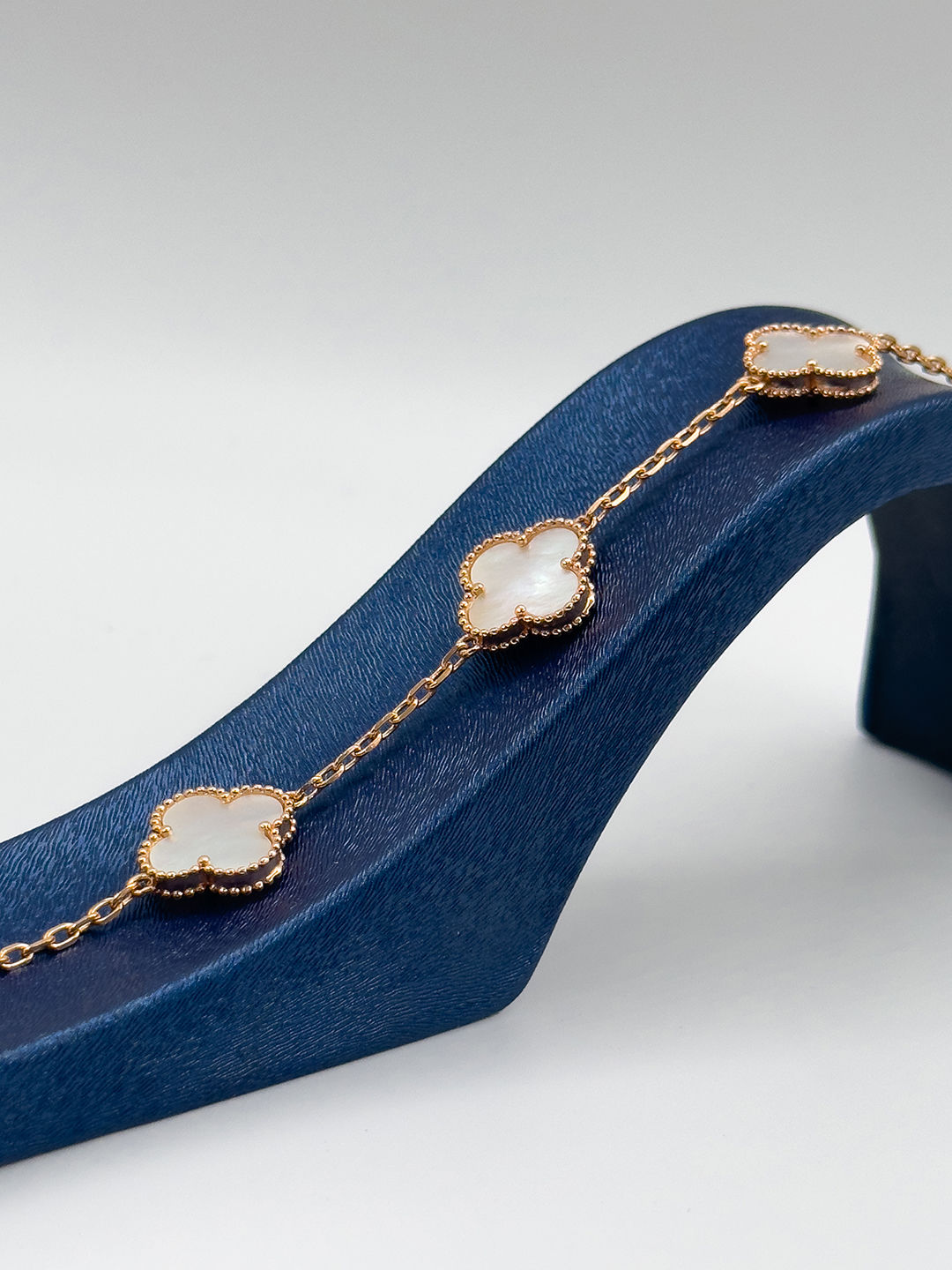 Rose Renk 5'li Sedef Taşlı Yonca Kadın Gümüş Bileklik