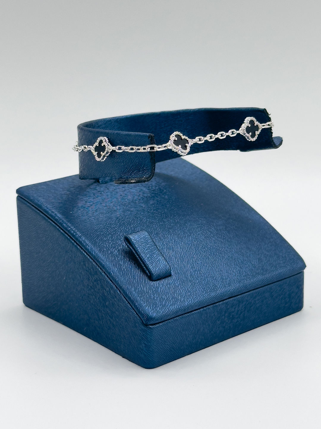 4'lü Onix Taşlı Yonca Kadın Gümüş Bileklik