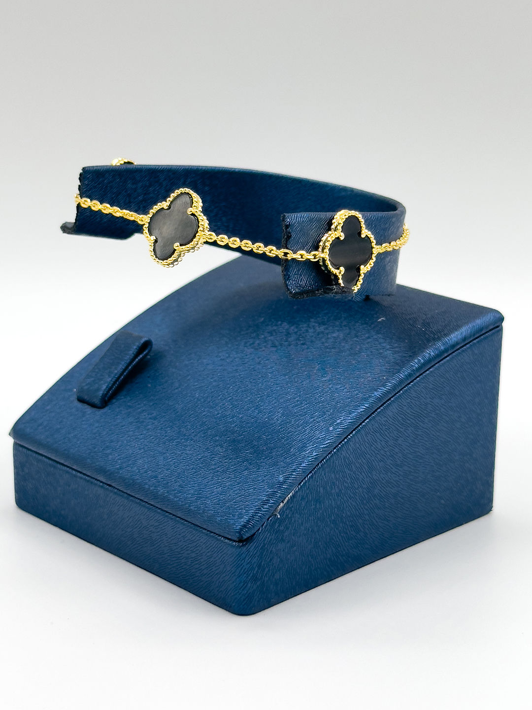 Gold Renk 3'lü Onix Taşlı Kadın Gümüş Bileklik