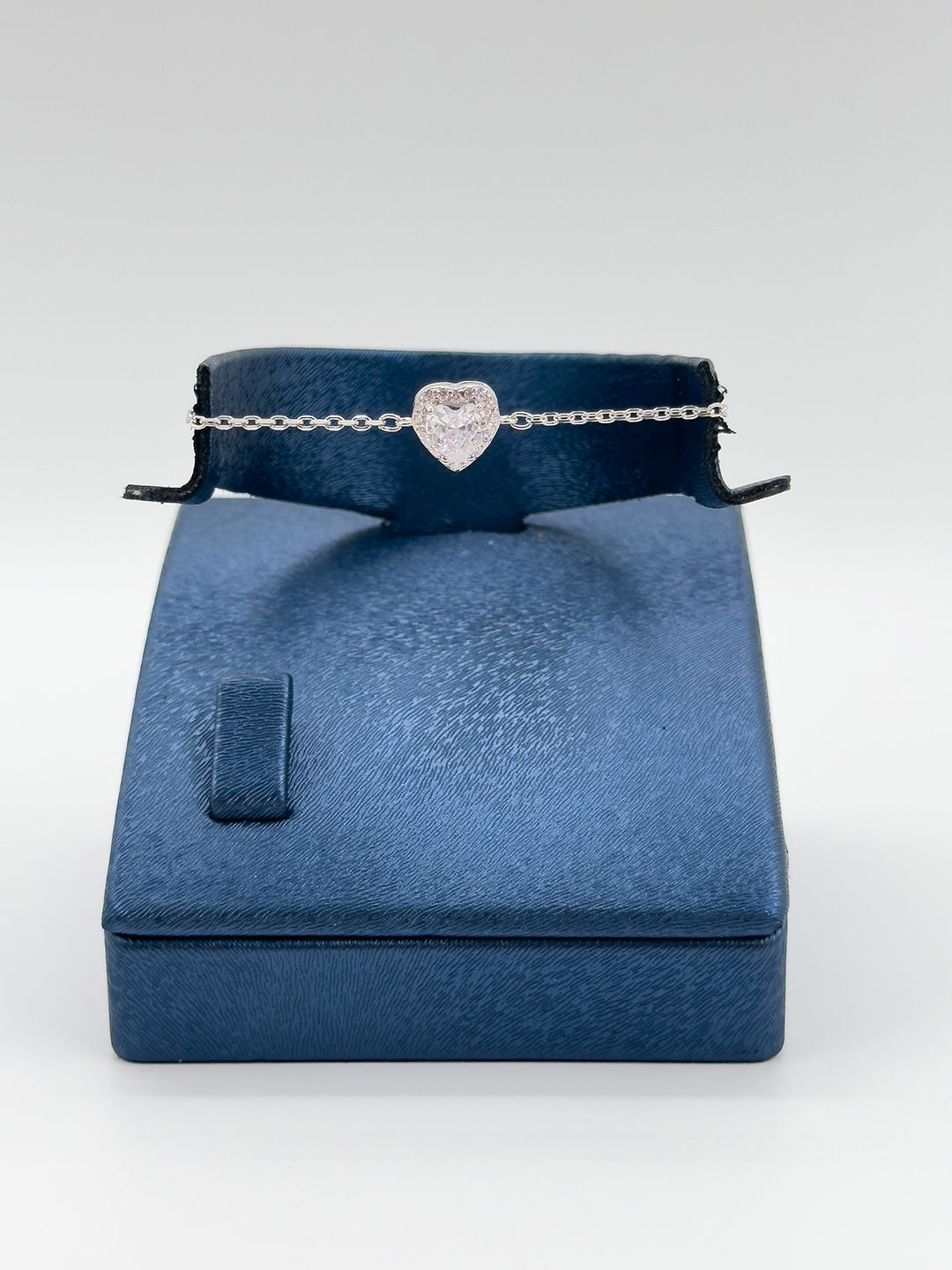 Zarif Kalpli Model Kadın Gümüş Bileklik