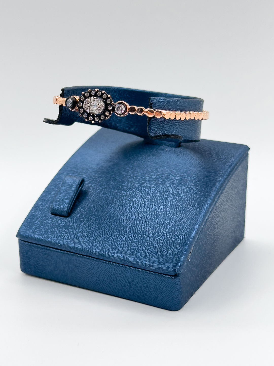 Baget Taşlı Elmas Modeli Kadın Gümüş Bileklik - Baget Bileklik