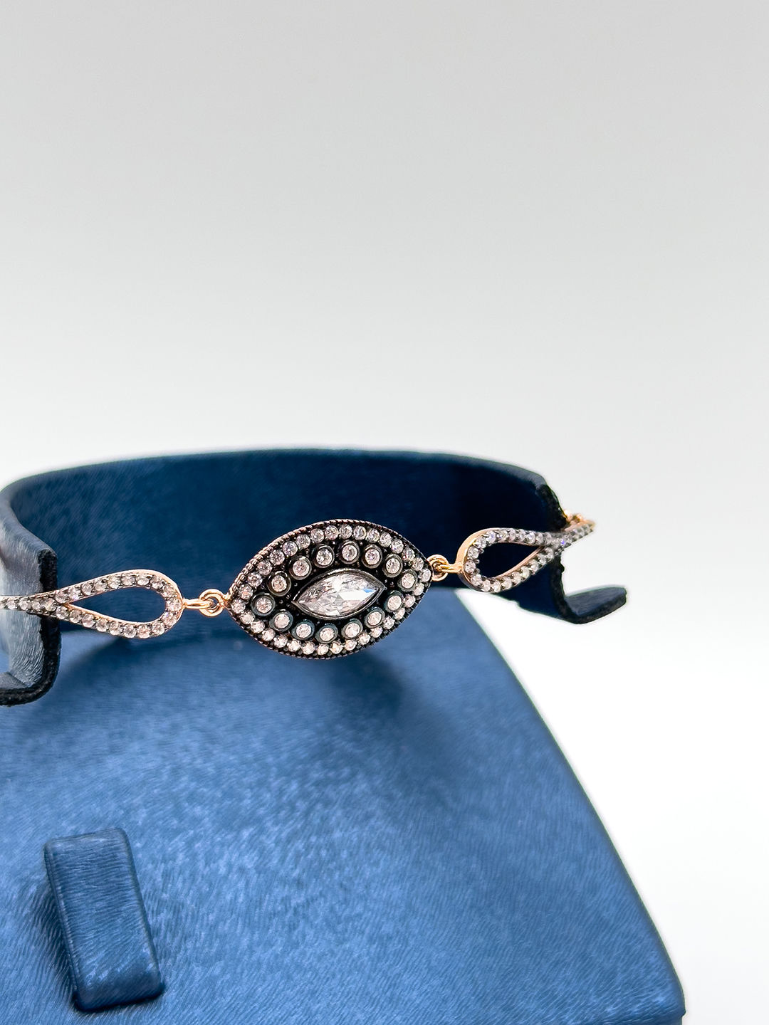 Elmas Modeli Zarif Kadın Gümüş Bileklik