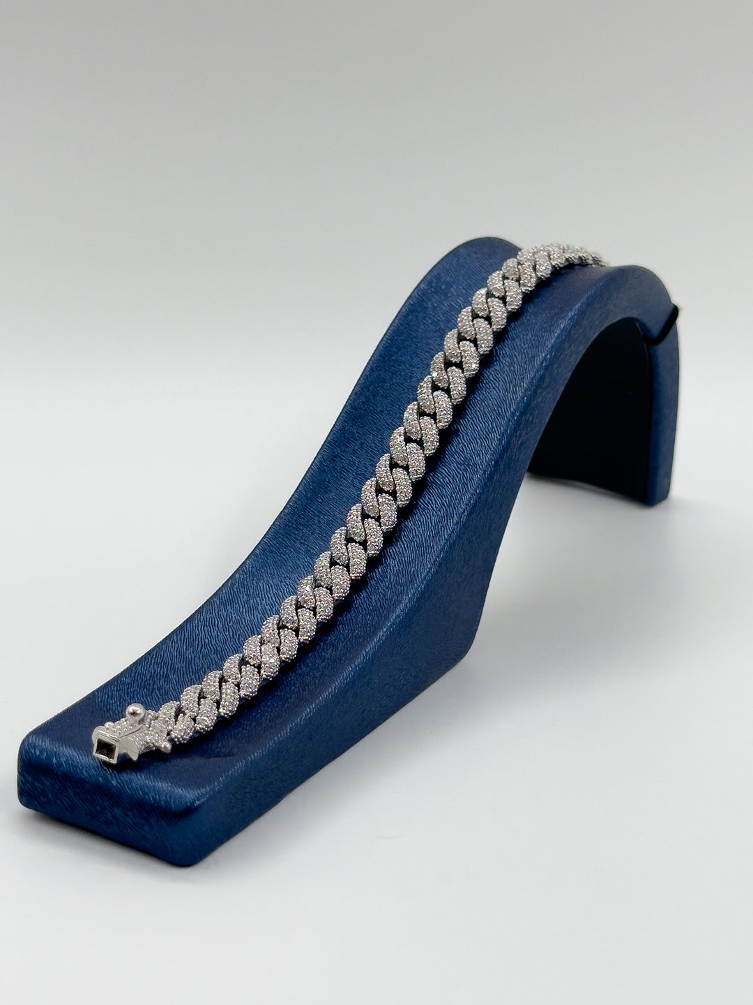 Taşlı Gurmet Kadın Gümüş Bileklik