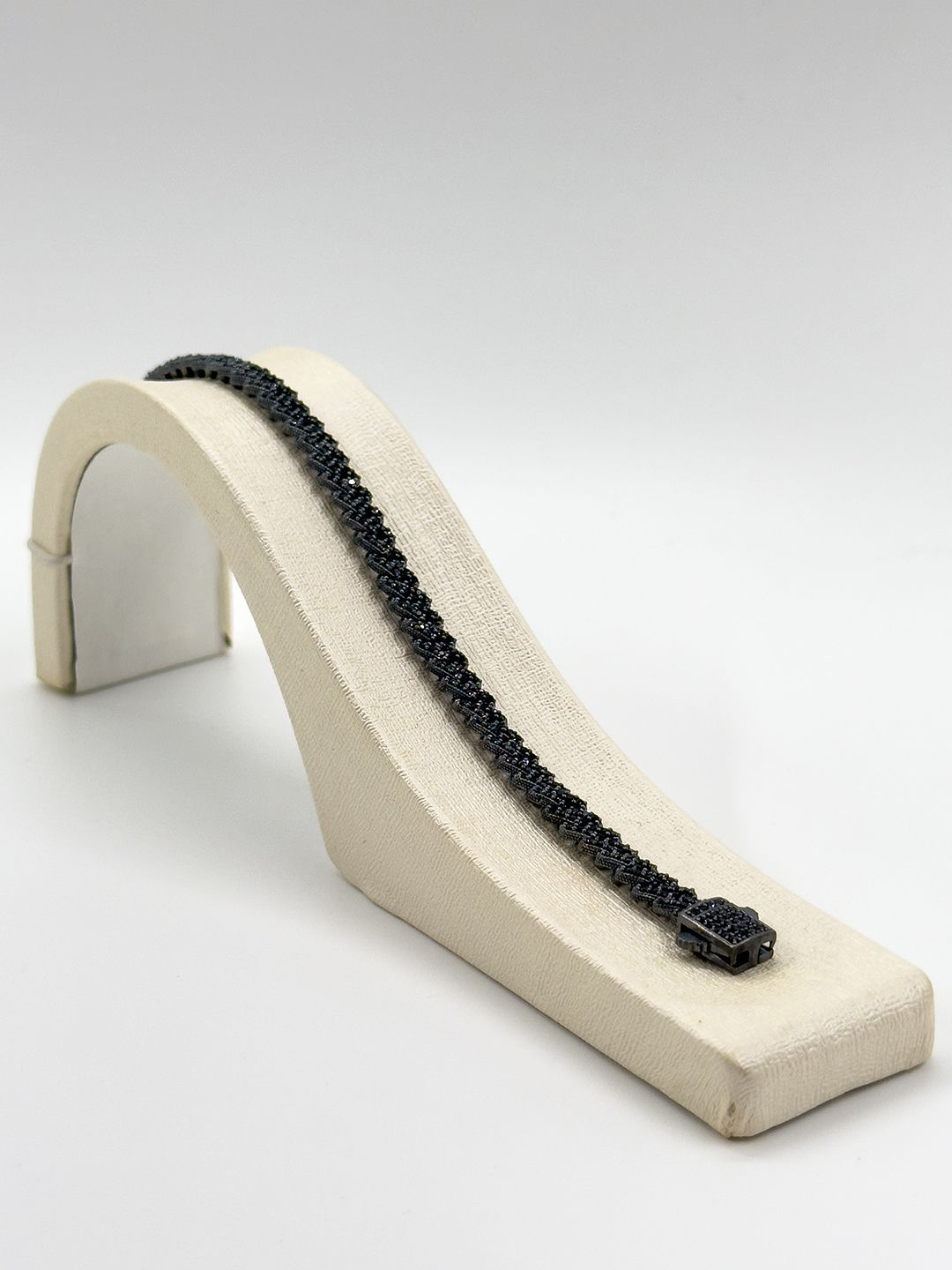 Onix Taşlı Spor Siyah Gurmet Kadın Gümüş Bileklik