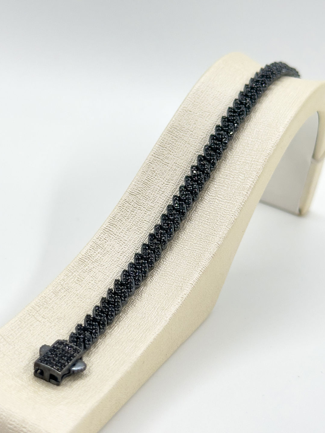 Onix Taşlı Spor Siyah Gurmet Kadın Gümüş Bileklik