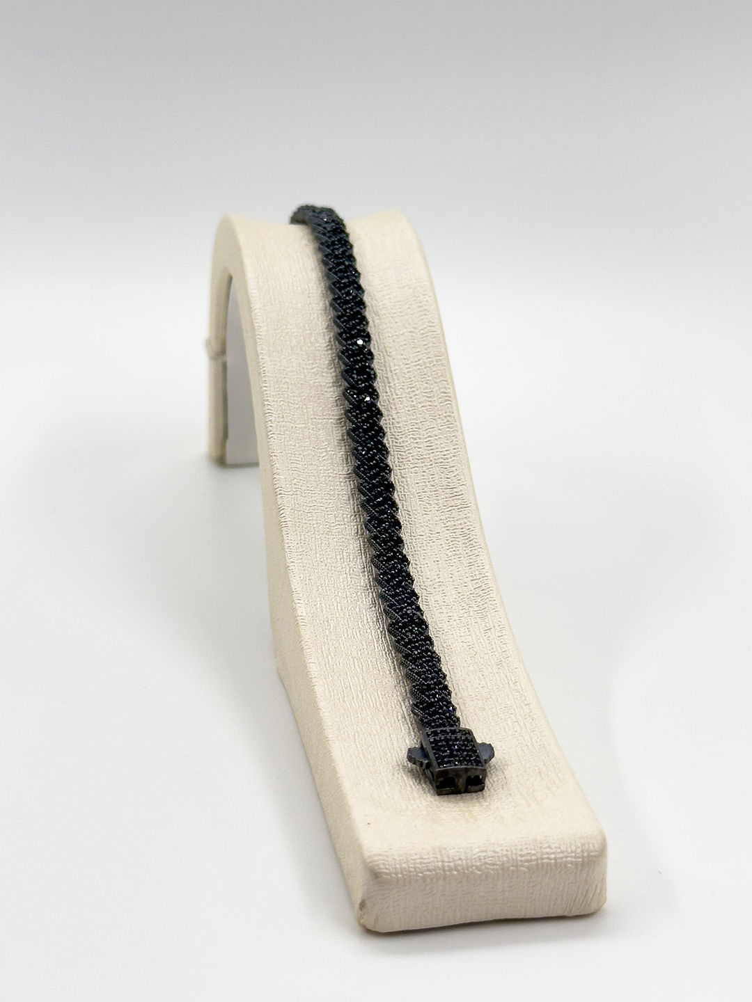 Onix Taşlı Spor Siyah Gurmet Kadın Gümüş Bileklik