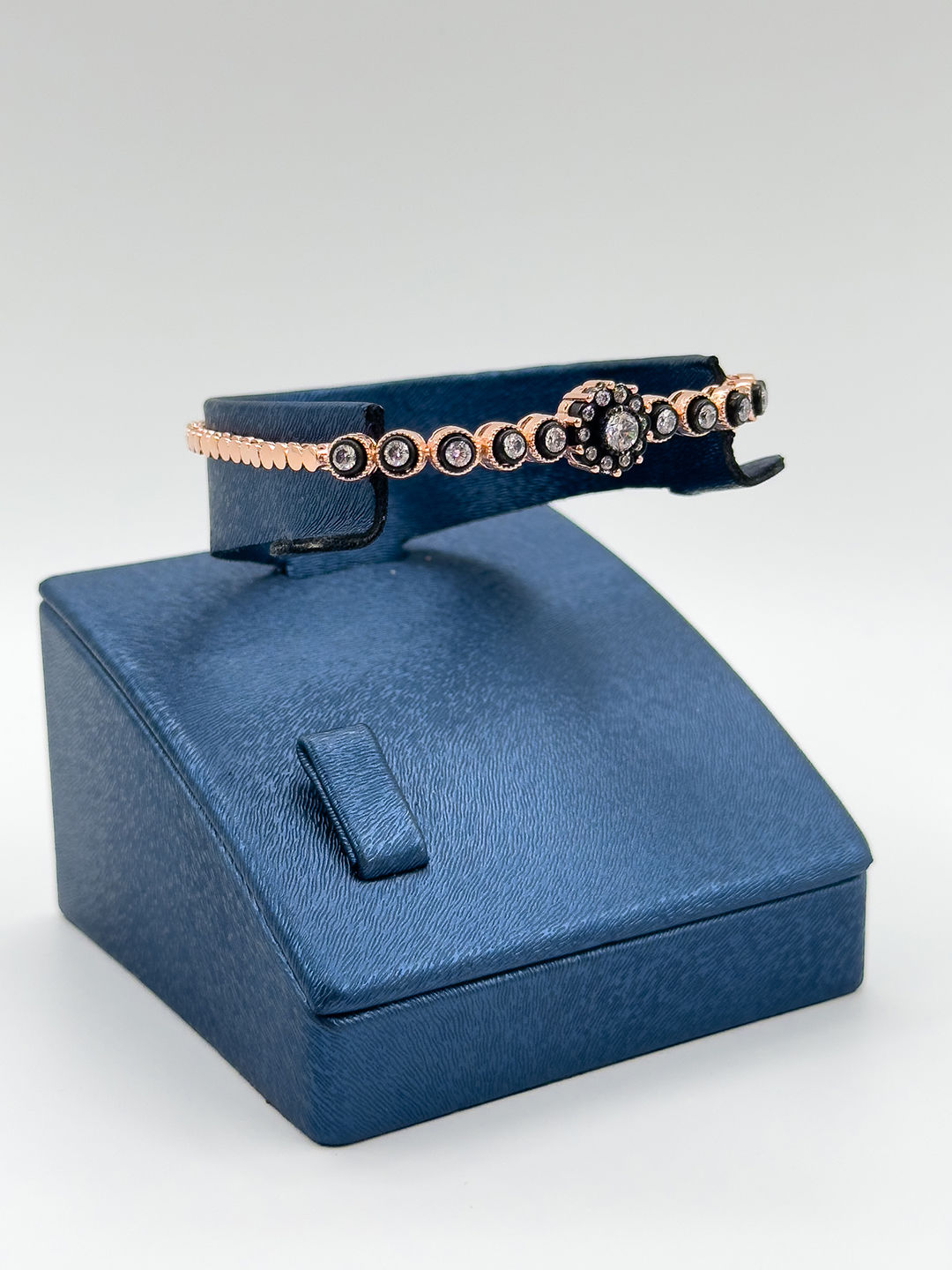 Su Yolu Elmas Modeli Kadın Gümüş Bileklik