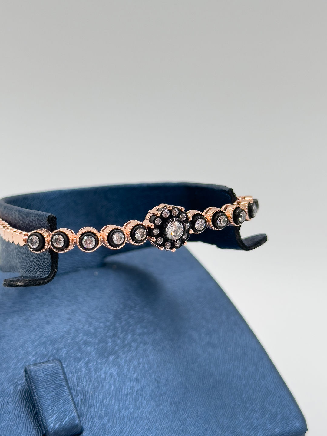 Su Yolu Elmas Modeli Kadın Gümüş Bileklik