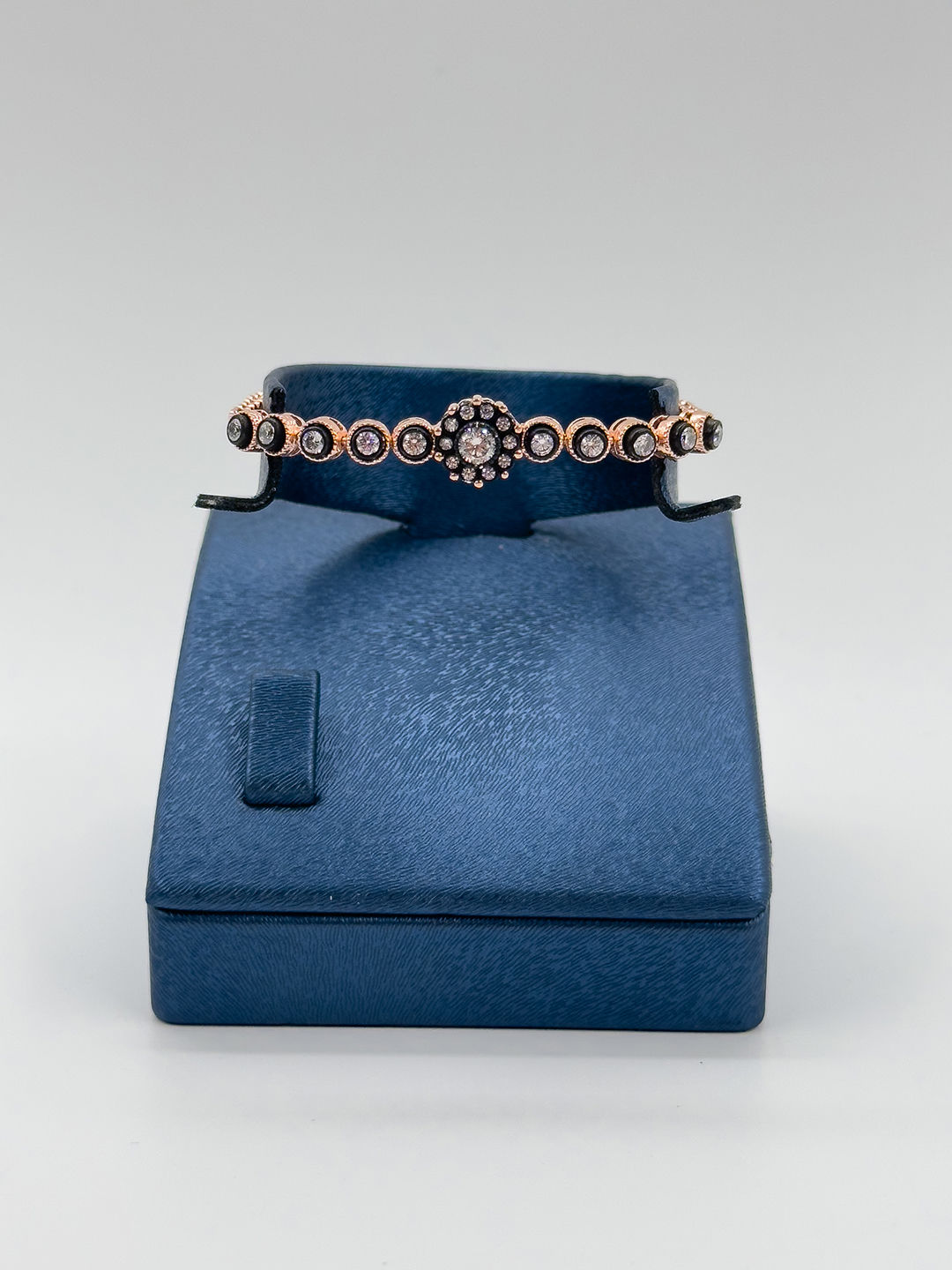 Su Yolu Elmas Modeli Kadın Gümüş Bileklik