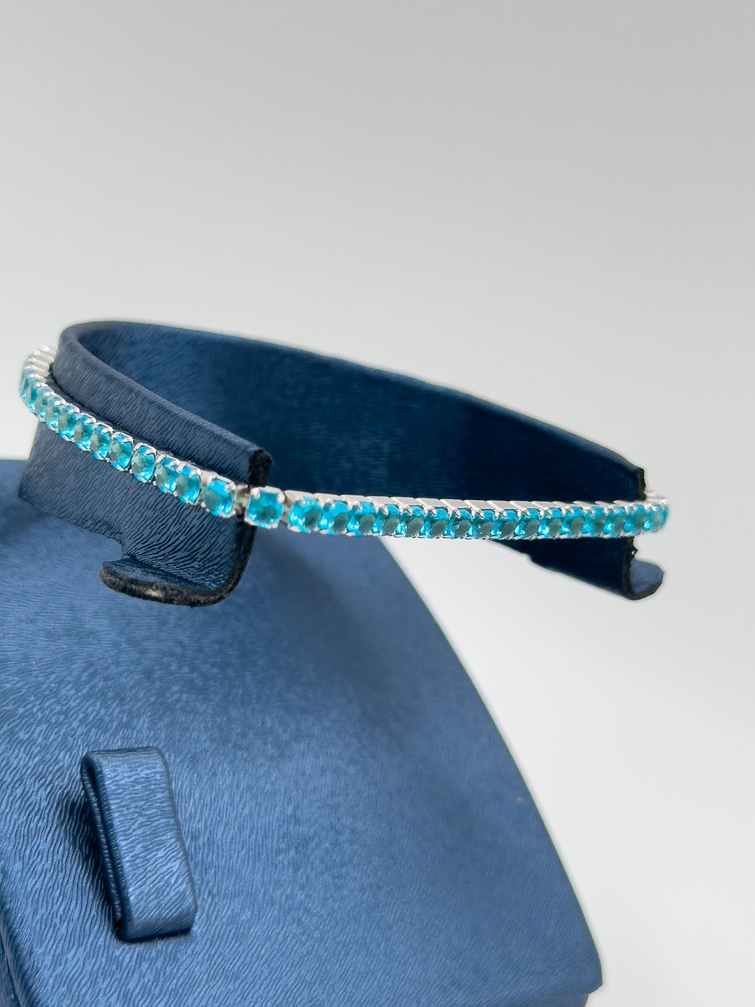 Misinalı Esnek Aquamarin Taşlı Kadın Gümüş Bileklik