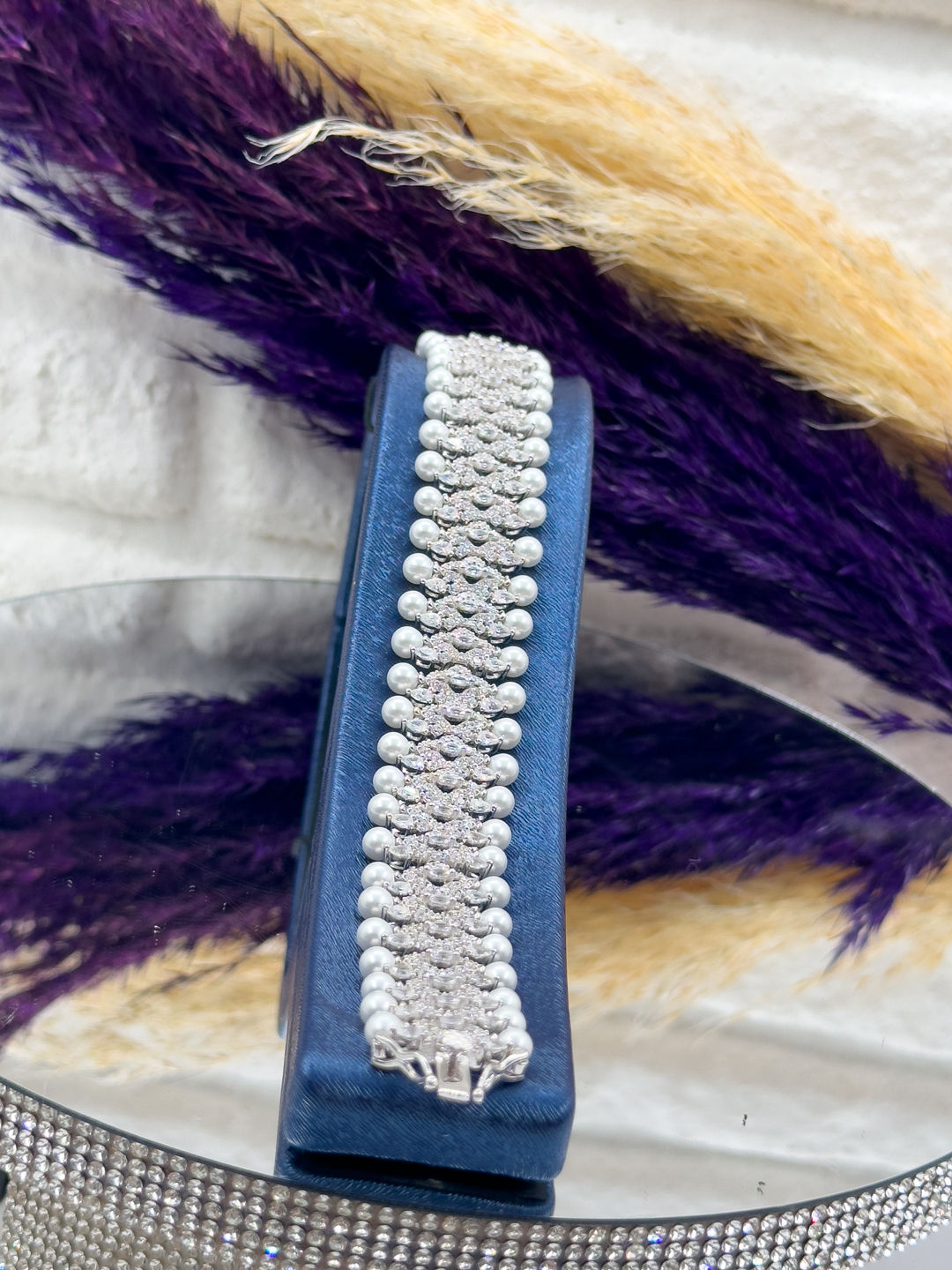 925 Ayar Gümüş Özel Üretim İri Boy İnci Detaylı Zarif Kadın Bileklik