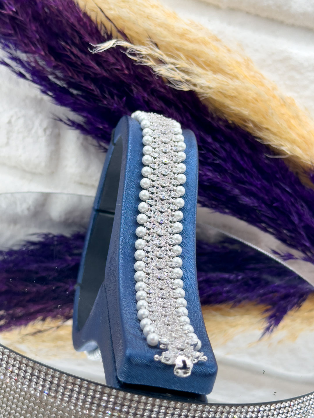 925 Ayar Gümüş Özel Üretim İri Boy İnci Detaylı Zarif Kadın Bileklik