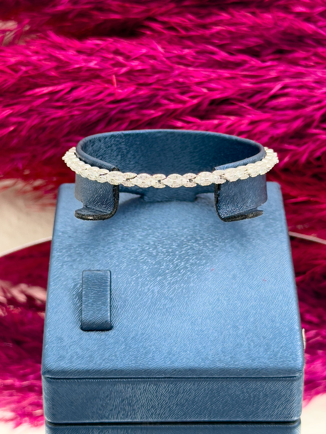 925 Ayar Gümüş Sıralı Taşlı Baget Zarif Kadın Bileklik