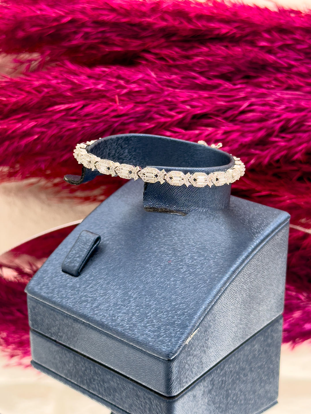 925 Ayar Gümüş Spor Baget Sıralı Taşlı Trend Kadın Bileklik