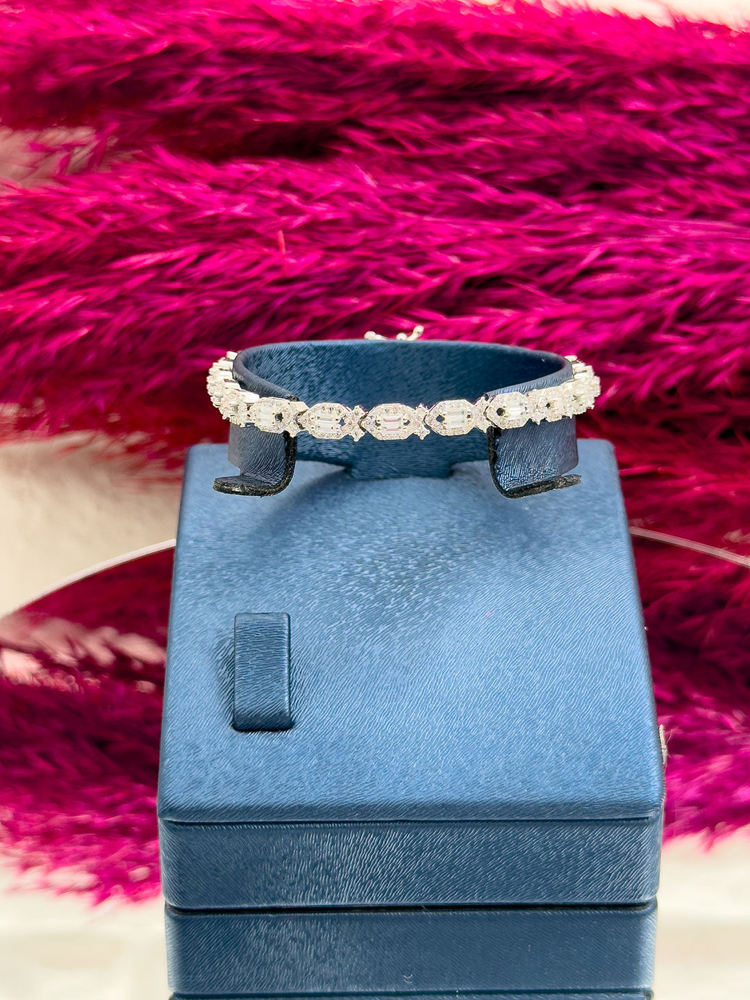 925 Ayar Gümüş Spor Baget Sıralı Taşlı Trend Kadın Bileklik