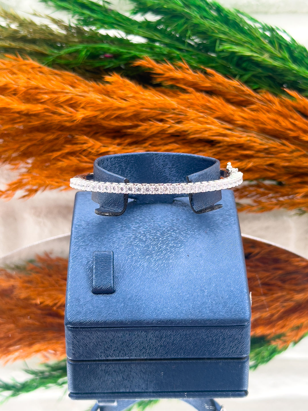 925 Ayar Gümüş Pırlanta Montürlü Su Yolu Modeli Lüks Kadın Kelepçe Bilezik