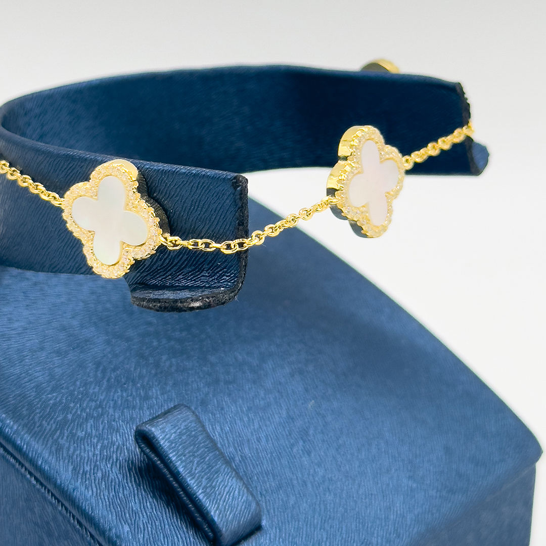 Gold Renk 3'lü Sedef Taşlı Yonca Kadın Gümüş Bileklik