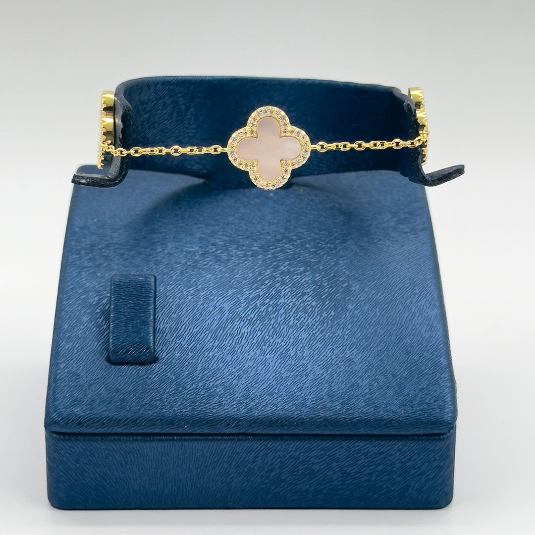 Gold Renk 3'lü Sedef Taşlı Yonca Kadın Gümüş Bileklik