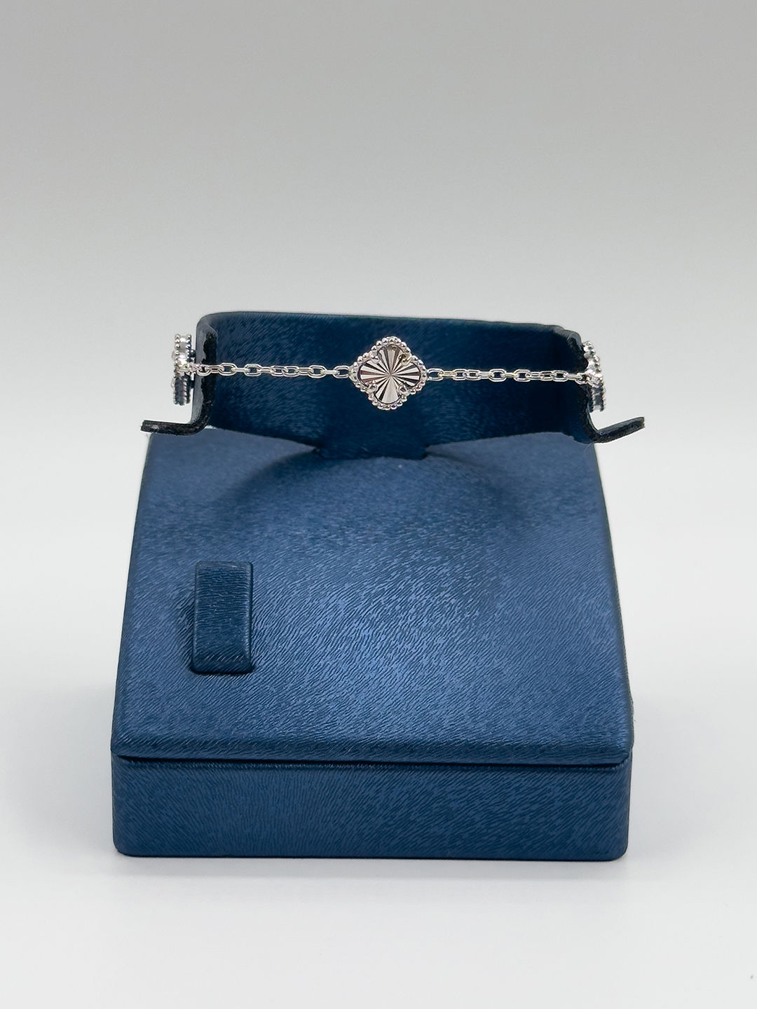 Taşsız 3’lü Mini Yonca Kadın Gümüş Bileklik