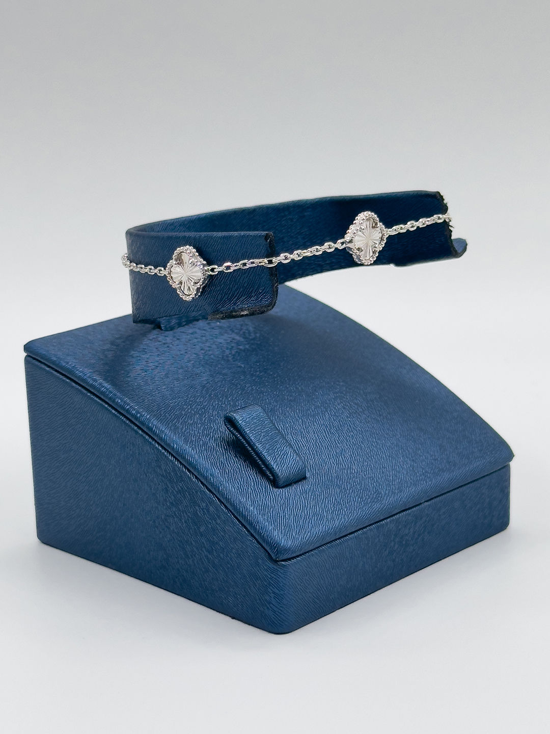 Taşsız 3’lü Mini Yonca Kadın Gümüş Bileklik