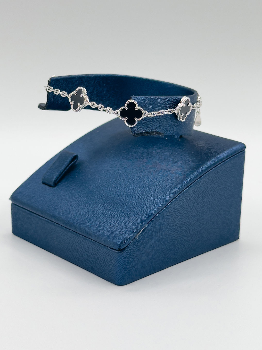 5'li Onix Taşlı Kadın Gümüş Bileklik - Doğal Taşlı, Şık ve Modern Kadın Takısı