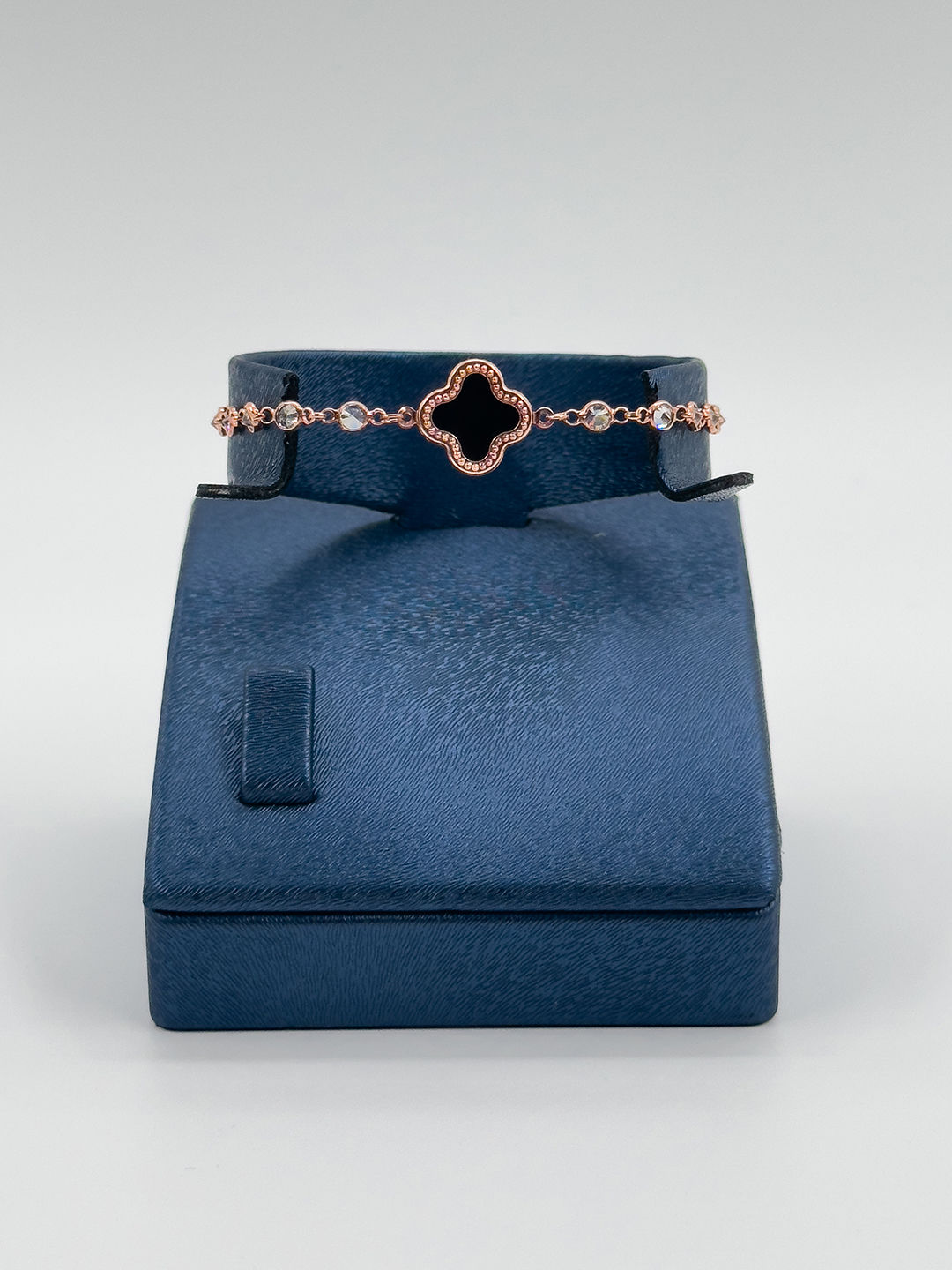 Onix Taşlı Su Yolu Rose Kadın Gümüş Bileklik - Su Yolu Bileklik