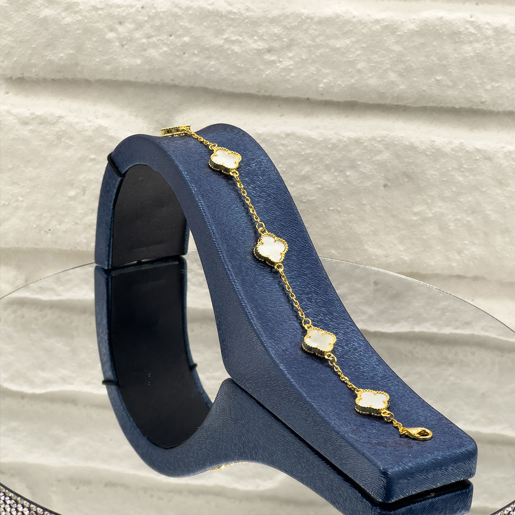 925 Ayar Gümüş 5’li Sedef Taşlı Yonca Modeli Zarif Trend Kadın Bileklik