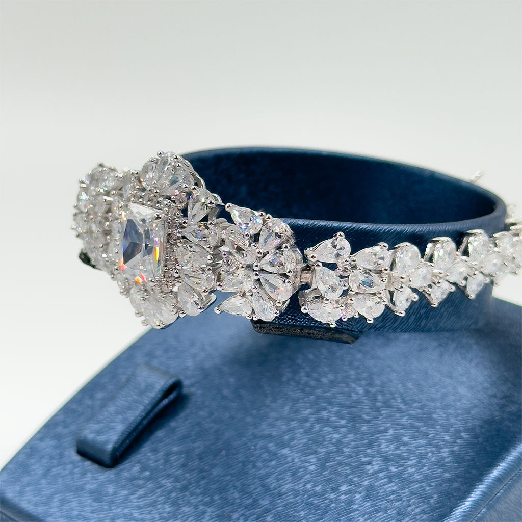 Pırlanta Montür Özel Seri 925 Ayar Gümüş Bileklik