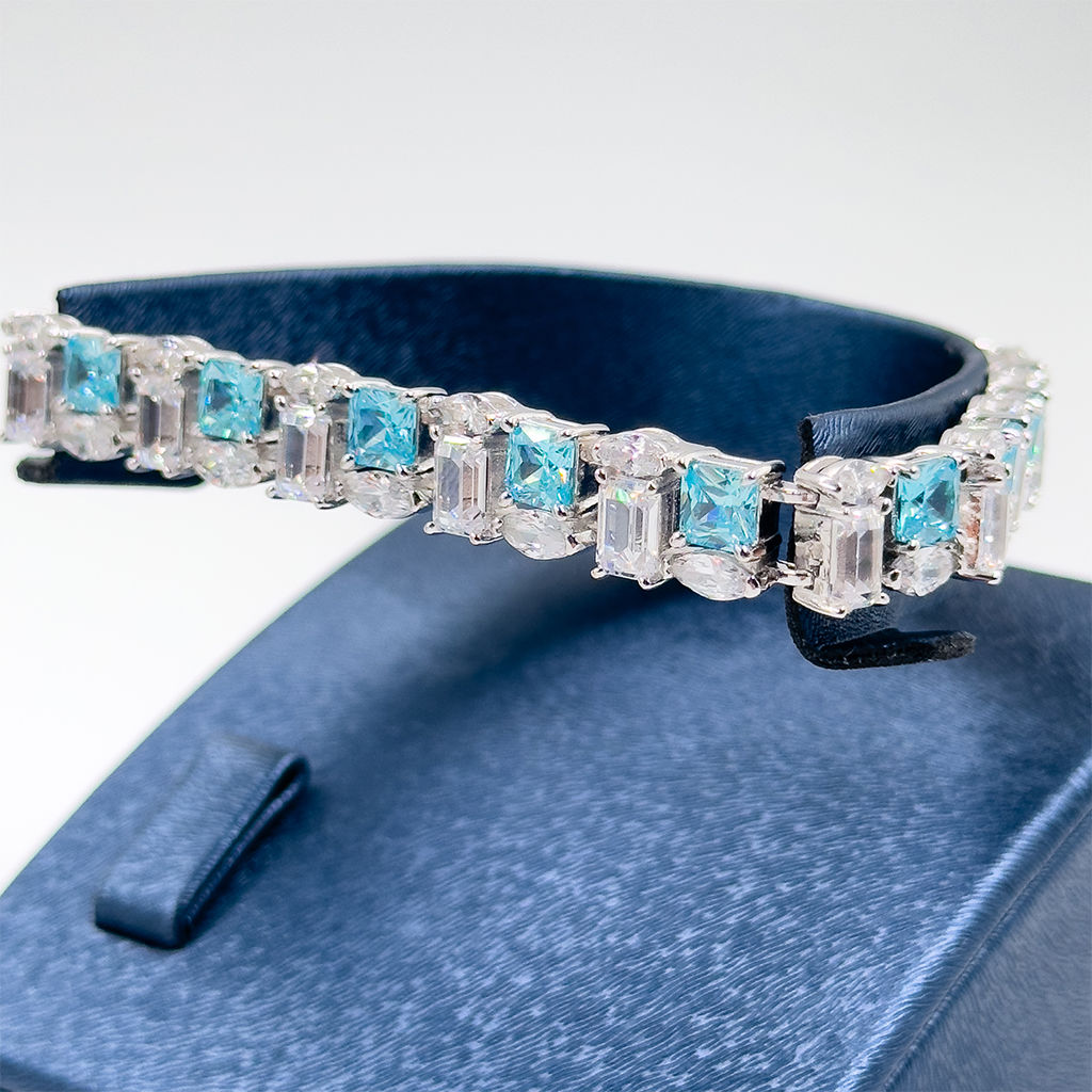 Pırlanta Montür Aquamarin Taşlı Gümüş Bileklik