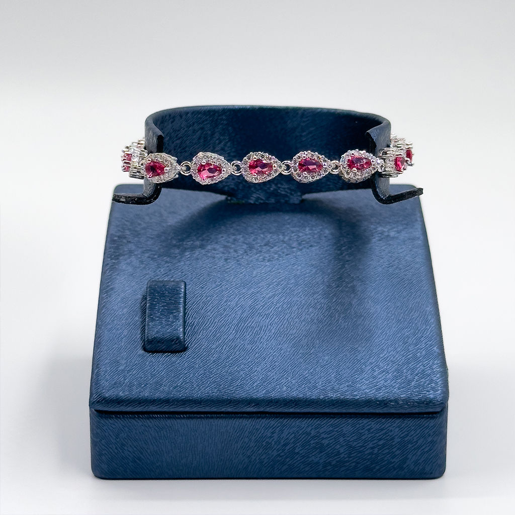 Yakut Taşlı Damla Su Yolu Gümüş Bileklik