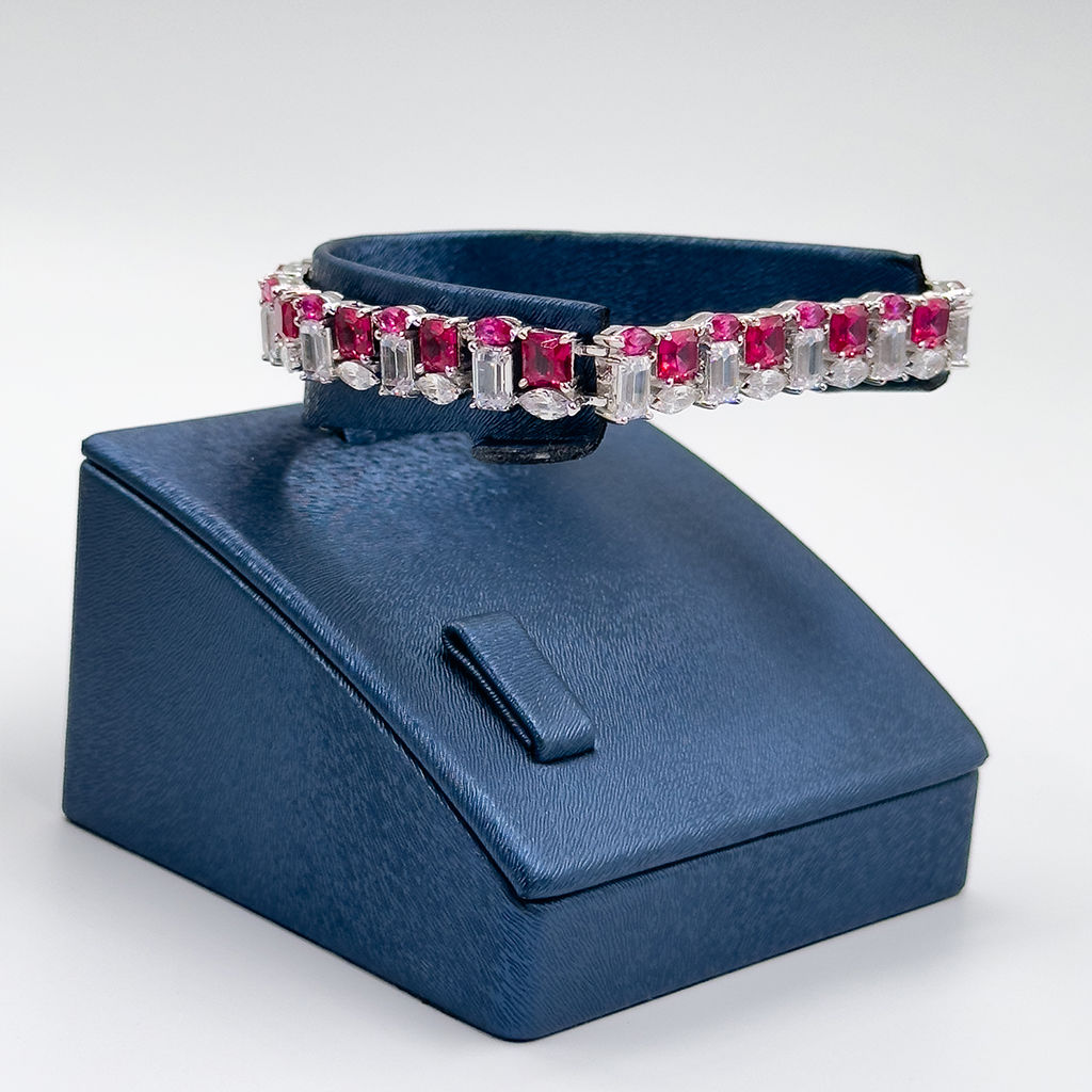 Pırlanta Montür Yakut Taşlı Gümüş Bileklik