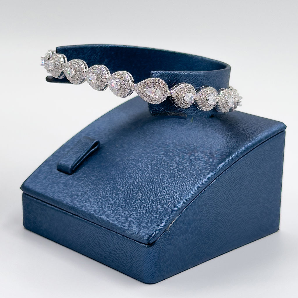 Su Yolu Damla Taşlı Gümüş Bileklik